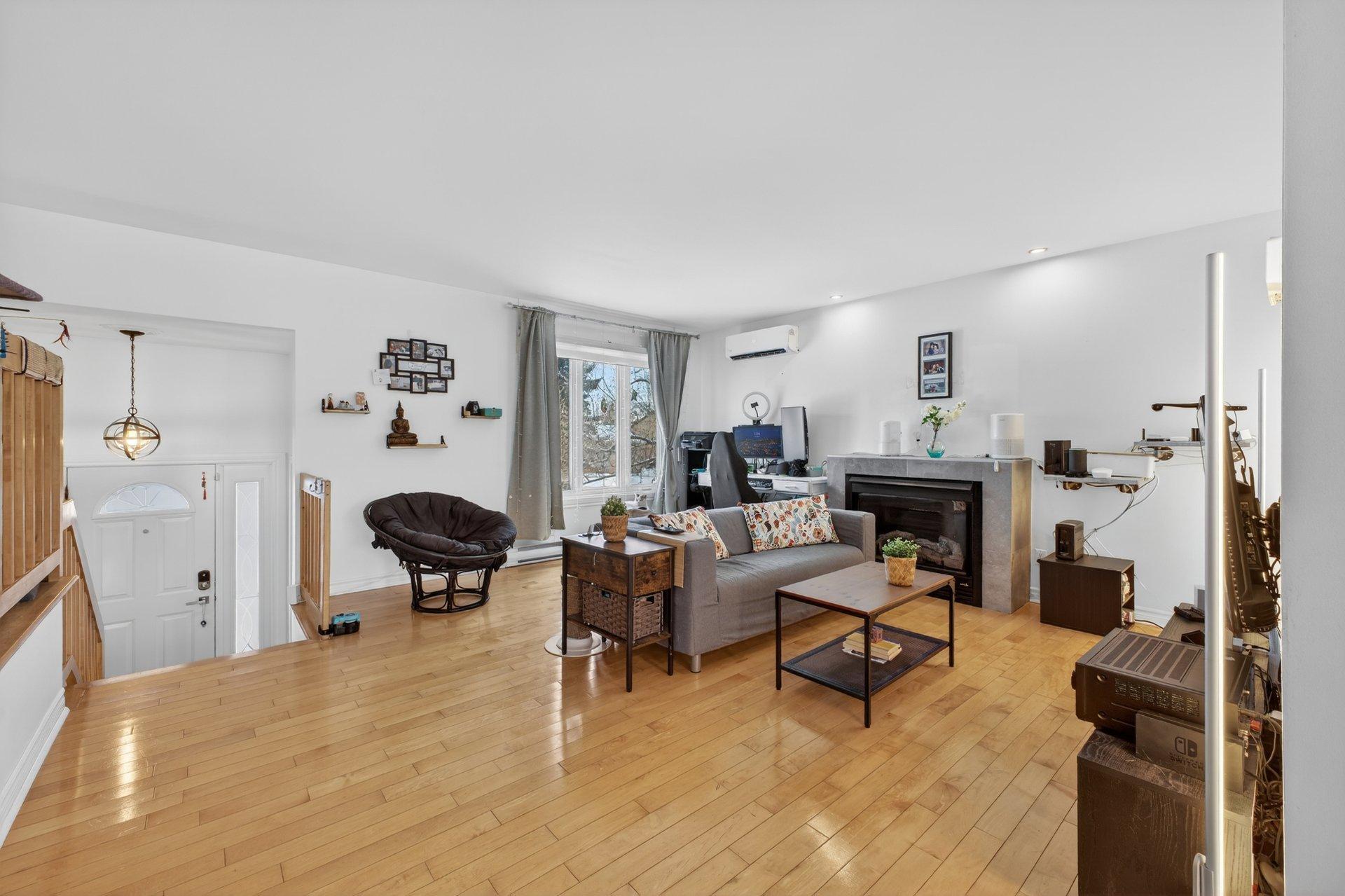 









118


Rue Guy

,
Vaudreuil-Dorion,




QC
J7V8B1

