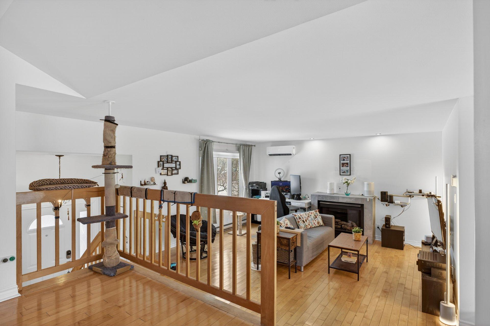 









118


Rue Guy

,
Vaudreuil-Dorion,




QC
J7V8B1

