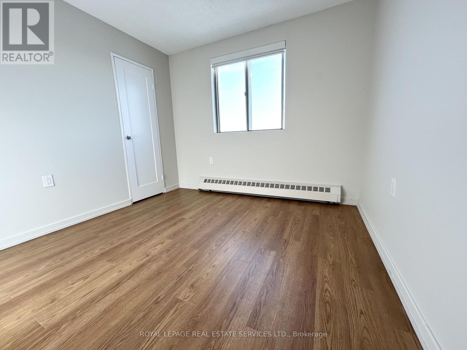 












609 - 82 MILLSIDE DRIVE

,
Milton,




Ontario
L9T4A1

