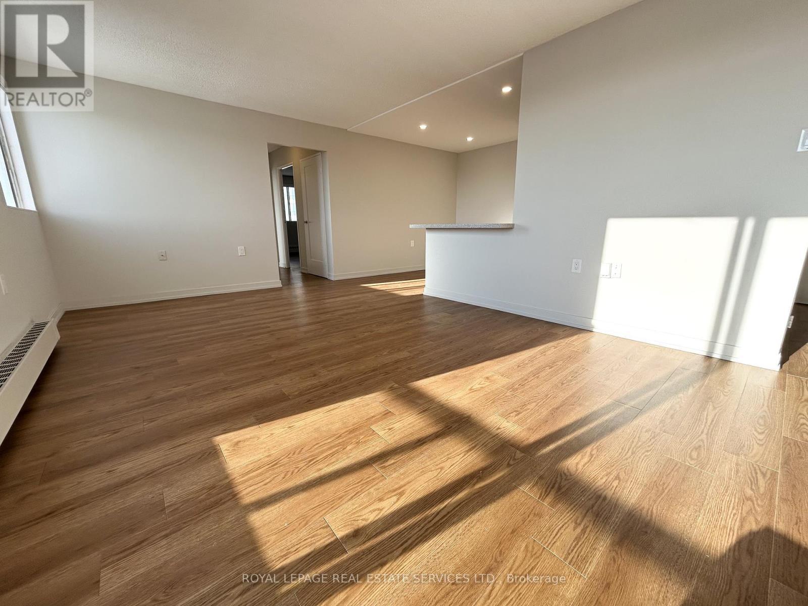 












609 - 82 MILLSIDE DRIVE

,
Milton,




Ontario
L9T4A1

