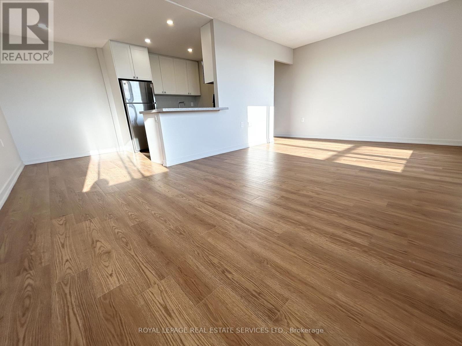 












609 - 82 MILLSIDE DRIVE

,
Milton,




Ontario
L9T4A1

