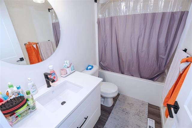 









204


Grey Heron

DR,
Winnipeg,




MB
R3X 0H6

