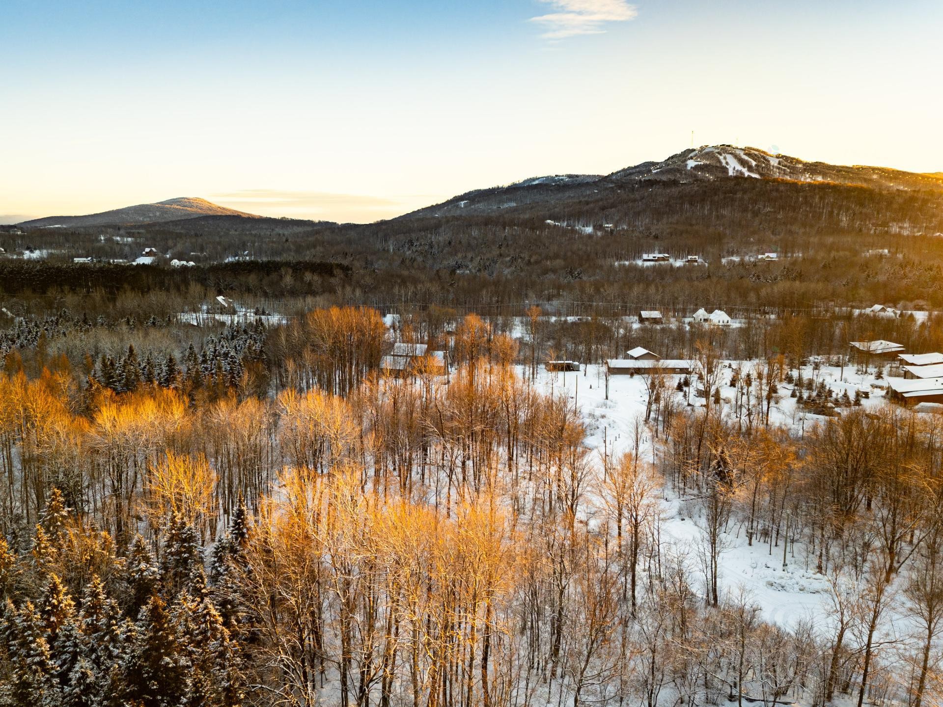 









210


Rue de Louis-Hébert

, 1,
Bromont,







QC
J2L0C6

