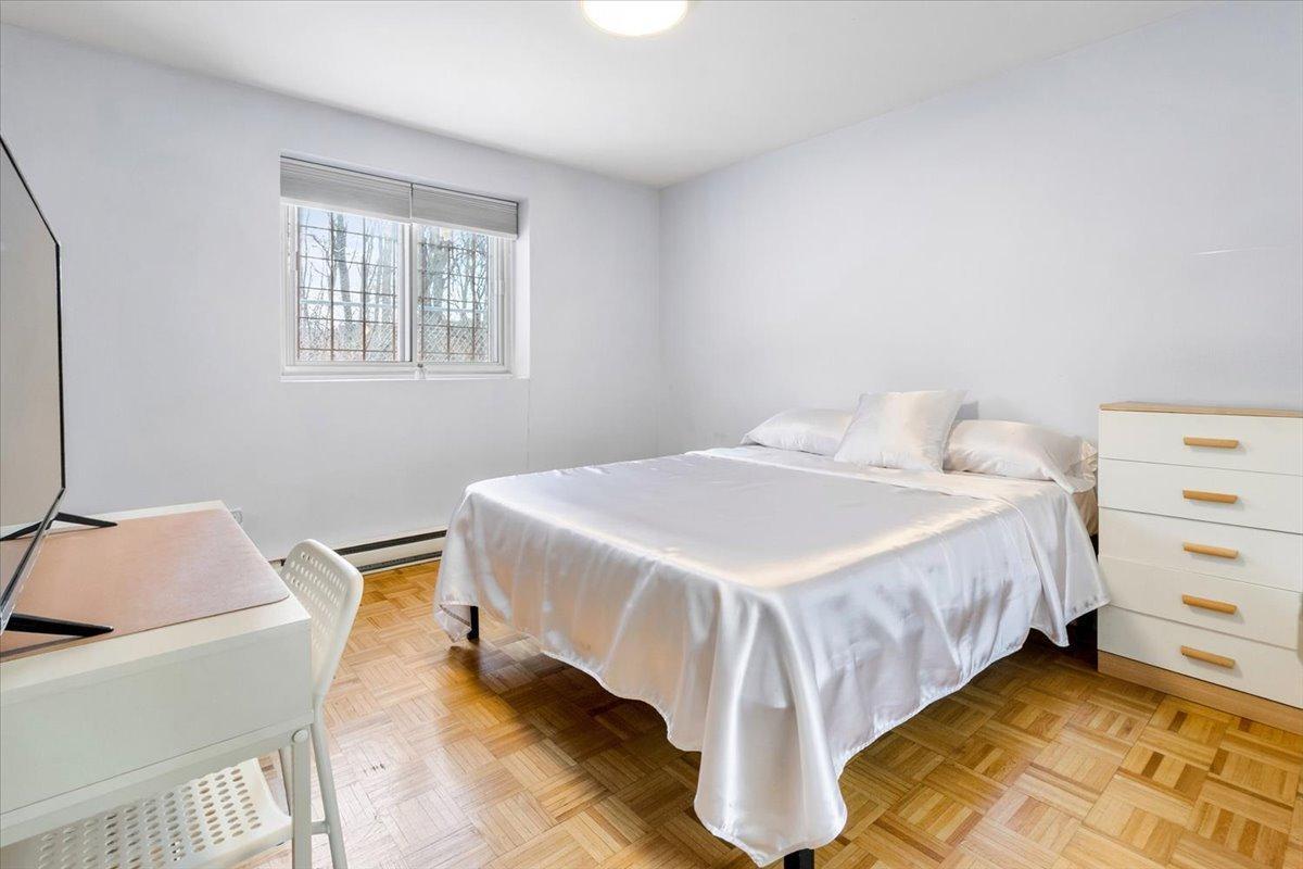 









7314


Rue Chouinard

,
Montréal (LaSalle),




QC
H8N2Z4

