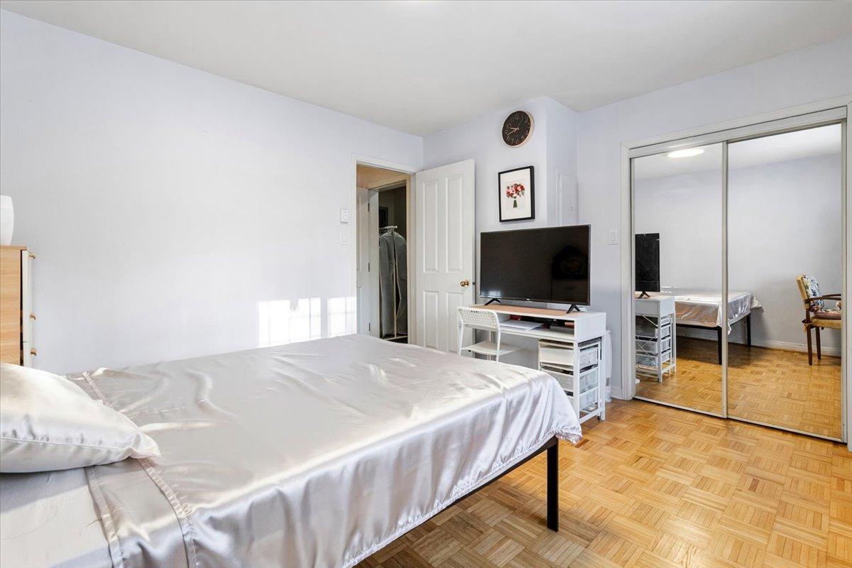 









7314


Rue Chouinard

,
Montréal (LaSalle),




QC
H8N2Z4

