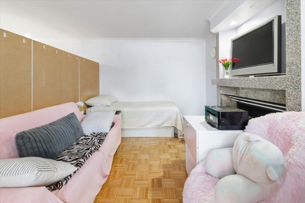 









7314


Rue Chouinard

,
Montréal (LaSalle),




QC
H8N2Z4

