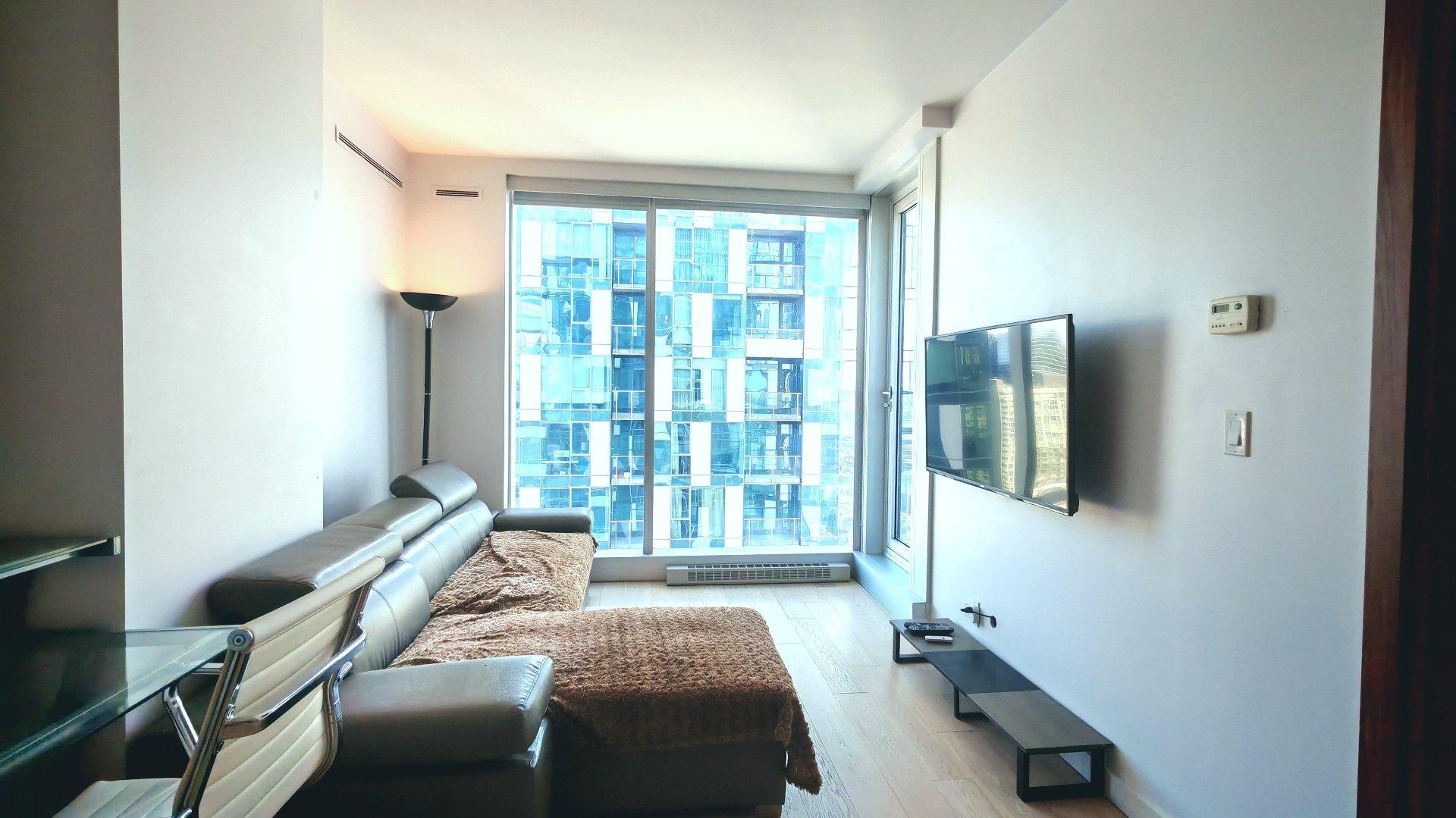 









1450


Boul. René-Lévesque O.

, 2707,
Montréal (Ville-Marie),




QC
H3G0E1

