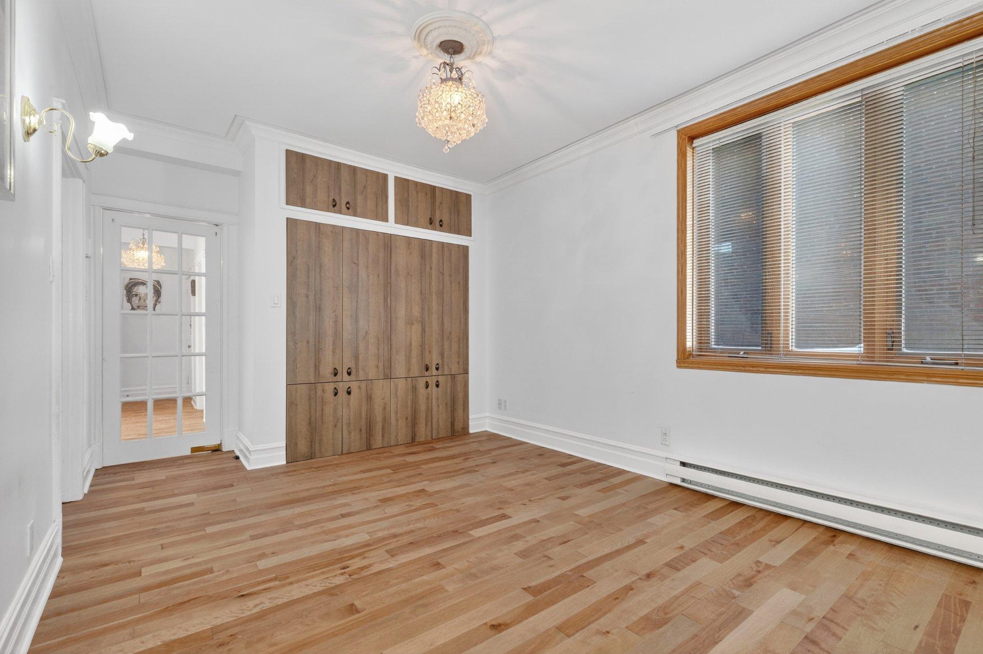 









4131


Ch. de la Côte-des-Neiges

, 5,
Montréal (Ville-Marie),




QC
H3H1X1

