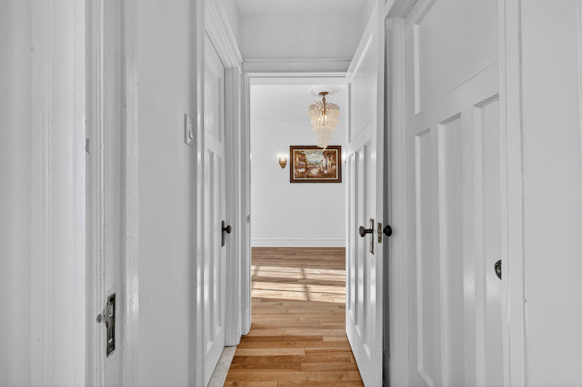 









4131


Ch. de la Côte-des-Neiges

, 5,
Montréal (Ville-Marie),




QC
H3H1X1

