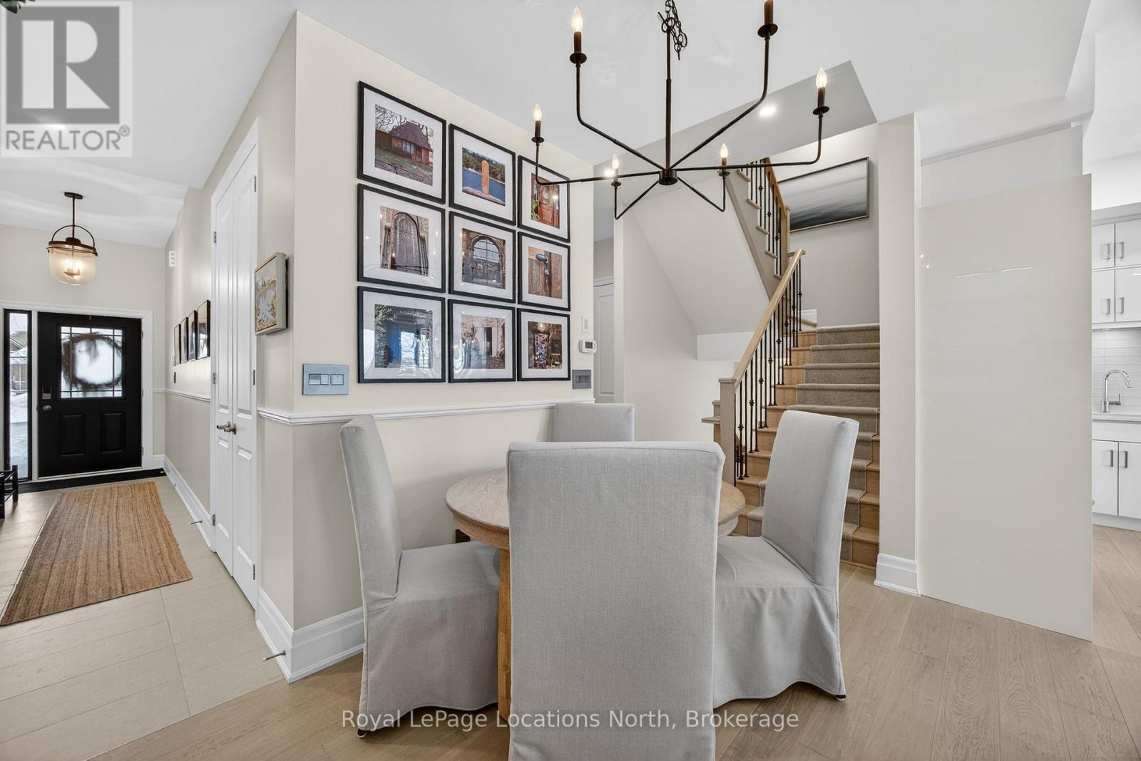 












4 HURONIC COURT

,
Collingwood,




Ontario
L9Y5L6

