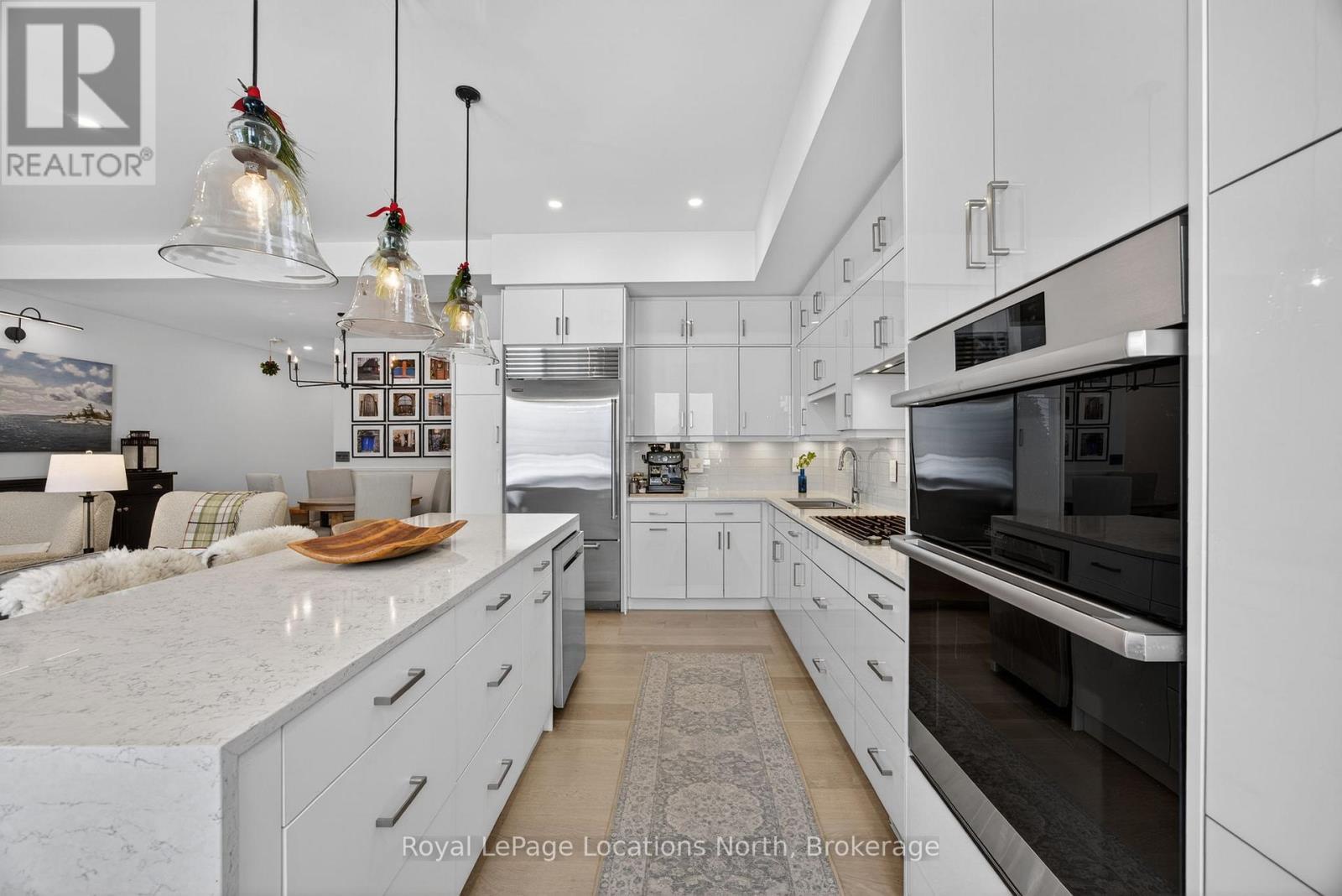 












4 HURONIC COURT

,
Collingwood,




Ontario
L9Y5L6

