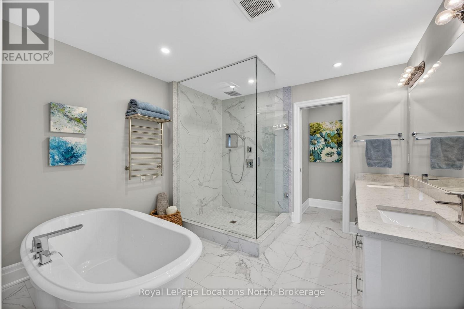 












4 HURONIC COURT

,
Collingwood,




Ontario
L9Y5L6

