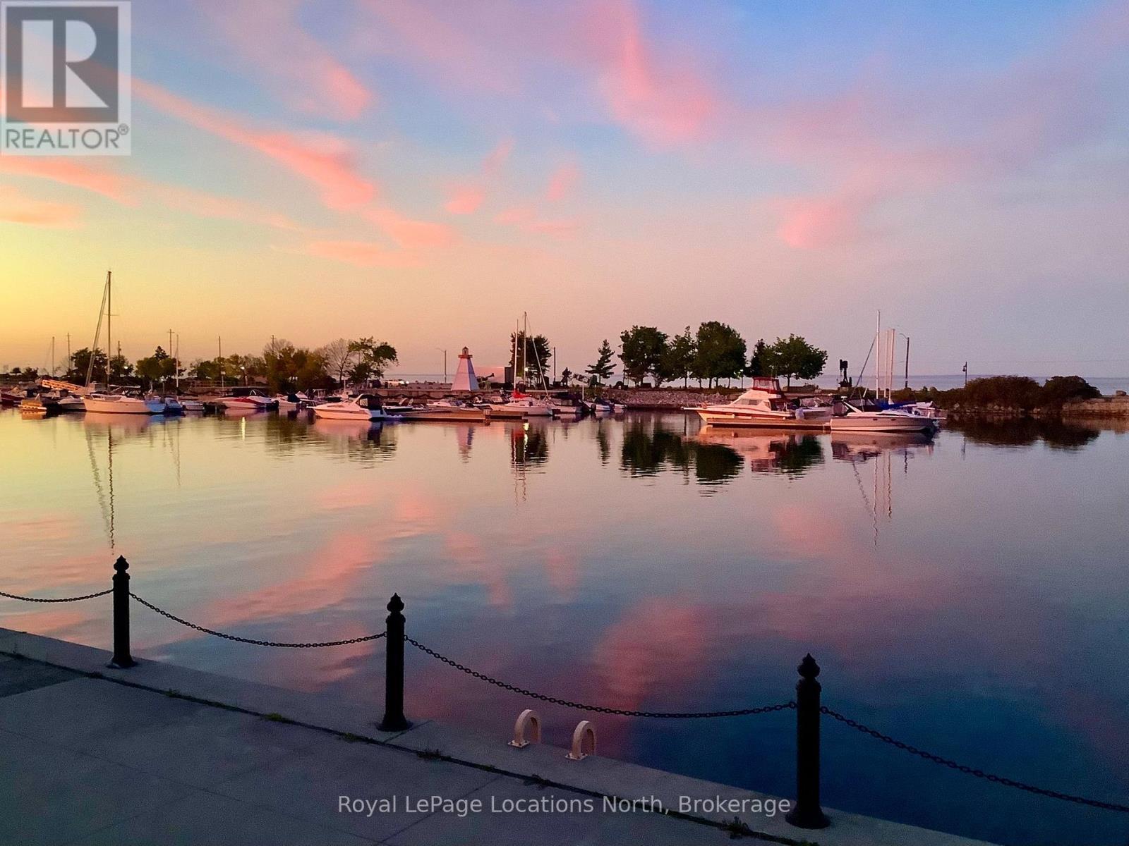 












4 HURONIC COURT

,
Collingwood,




Ontario
L9Y5L6

