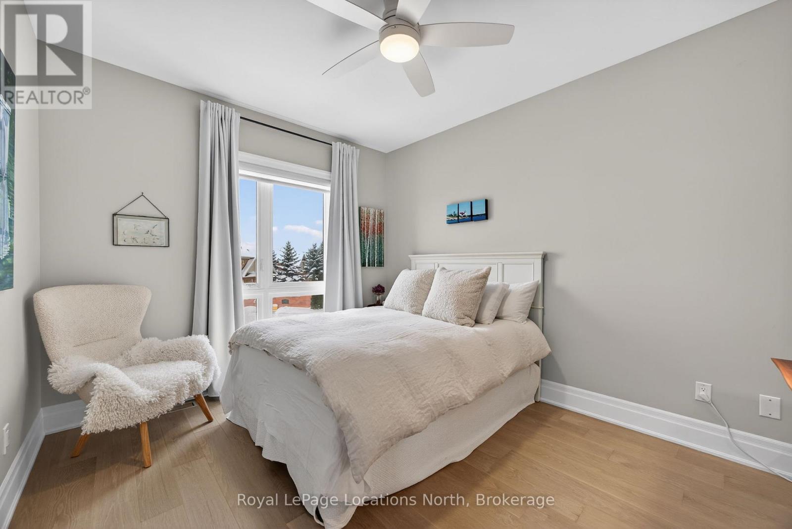 












4 HURONIC COURT

,
Collingwood,




Ontario
L9Y5L6

