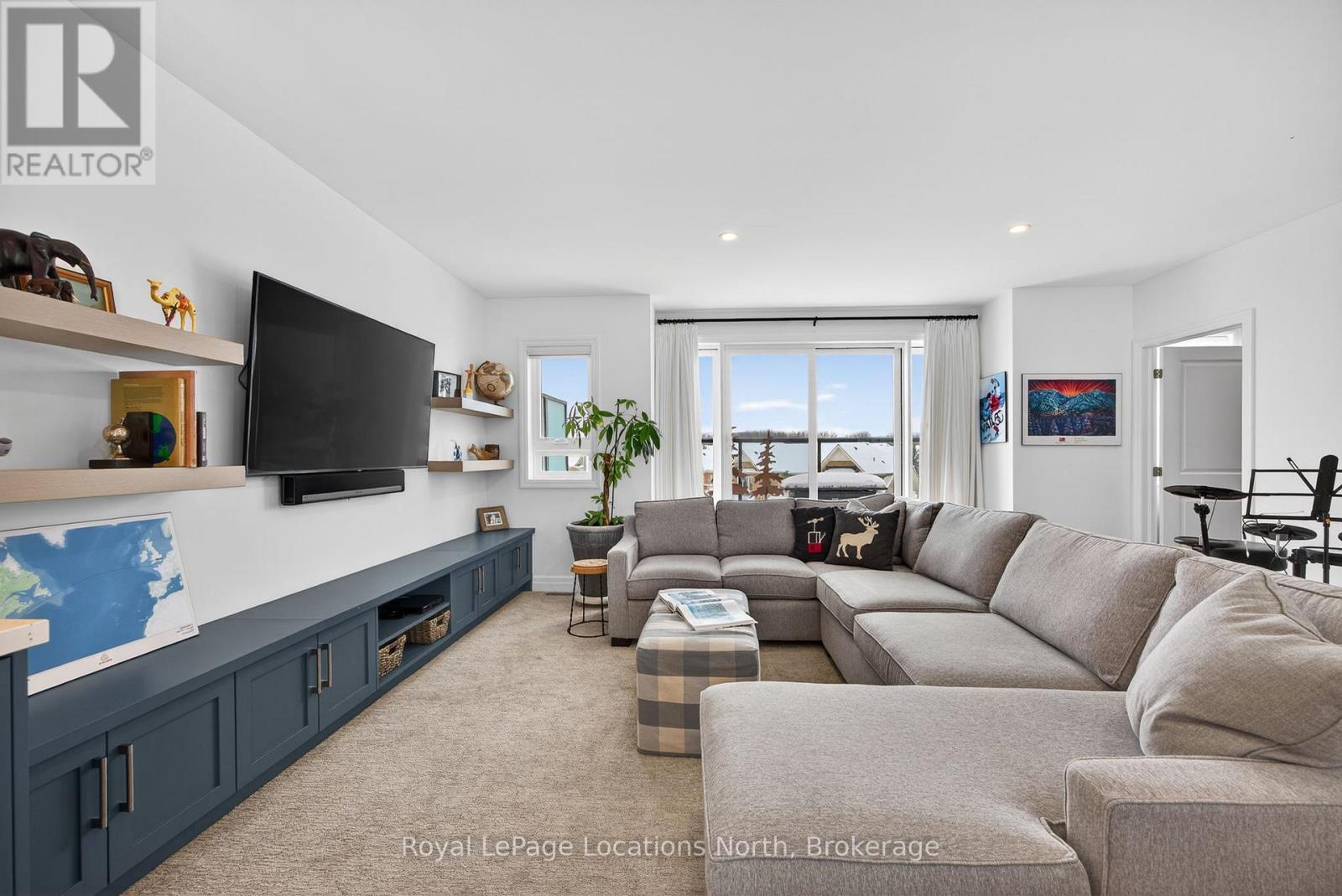 












4 HURONIC COURT

,
Collingwood,




Ontario
L9Y5L6

