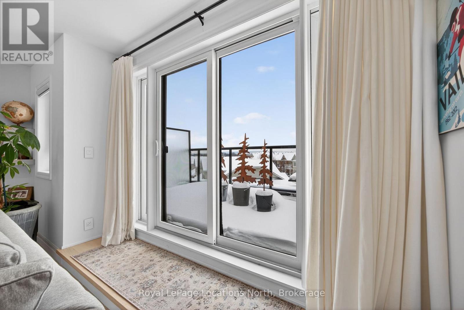 












4 HURONIC COURT

,
Collingwood,




Ontario
L9Y5L6

