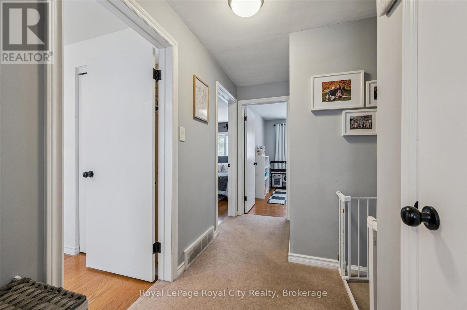 












38 BRENTWOOD DRIVE

,
Guelph (Riverside Park),




Ontario
N1H5M7

