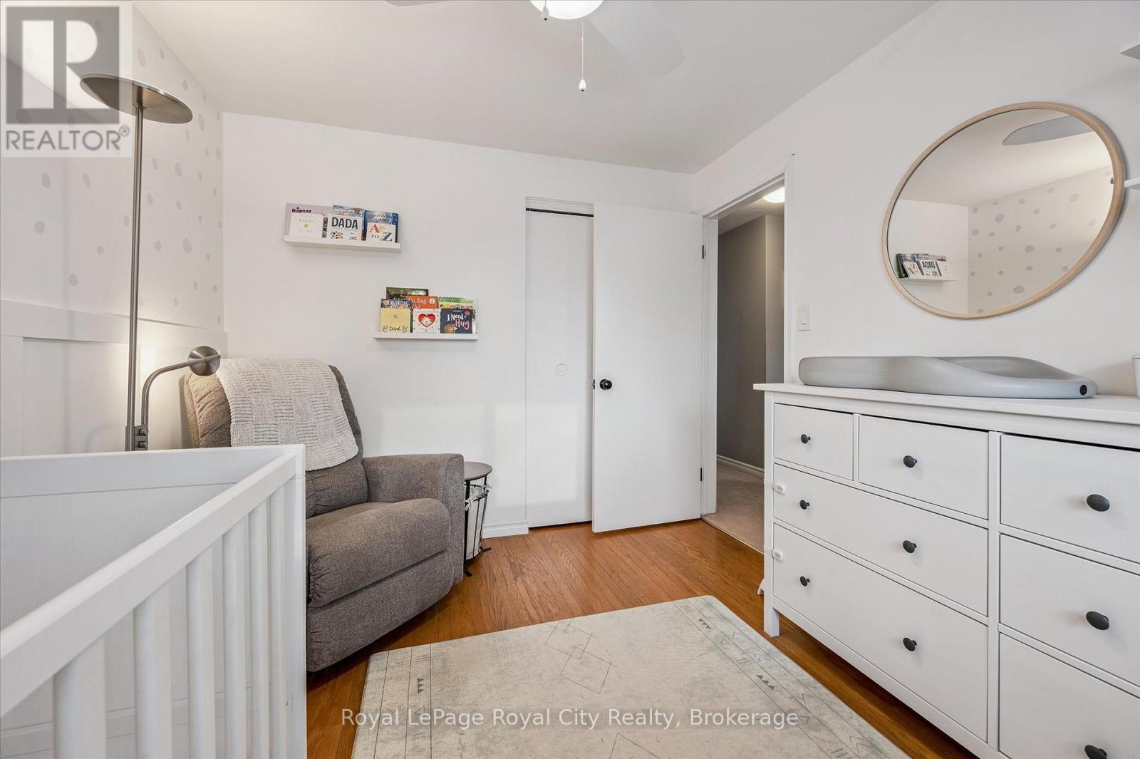 












38 BRENTWOOD DRIVE

,
Guelph (Riverside Park),




Ontario
N1H5M7

