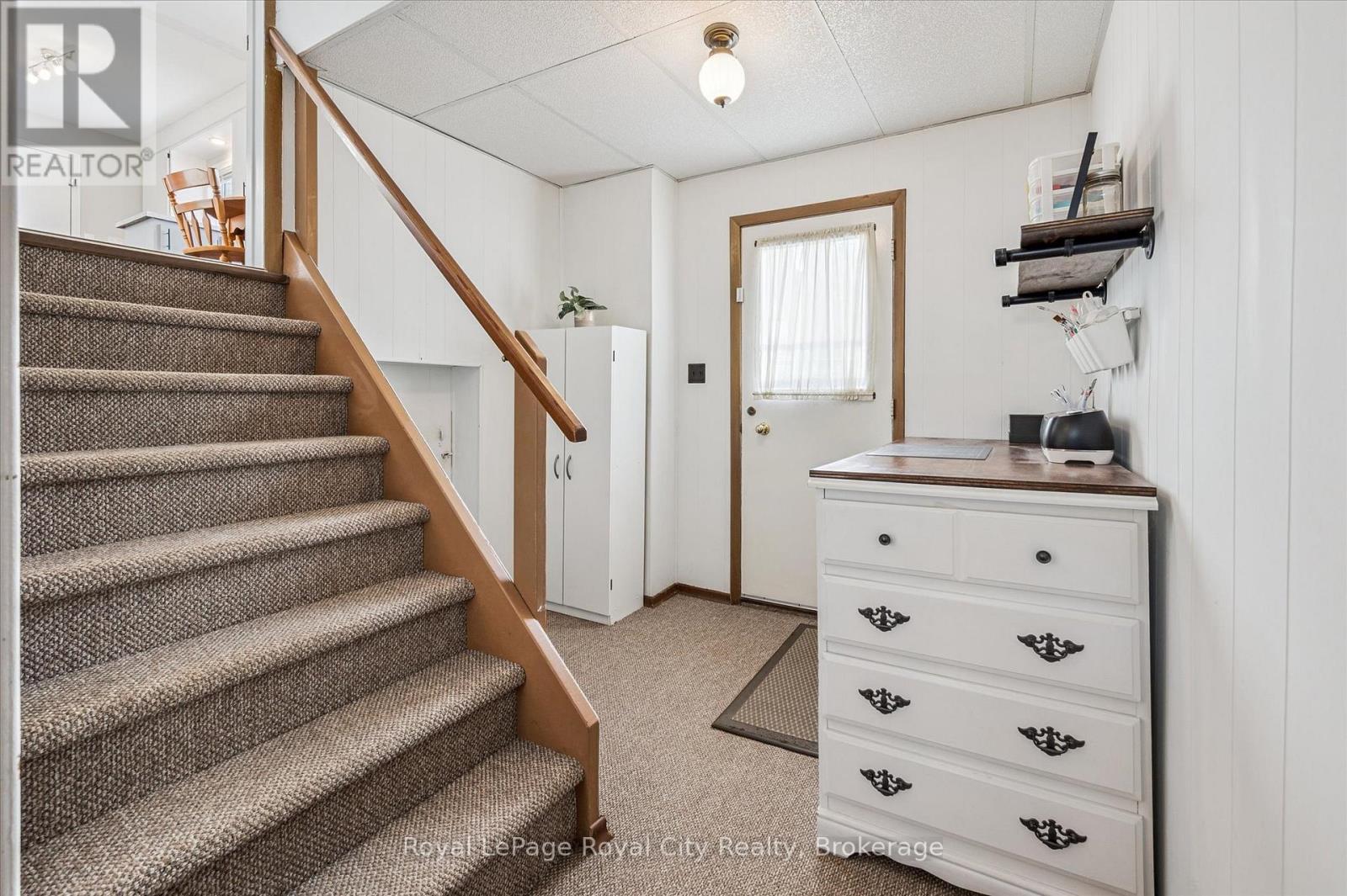 












38 BRENTWOOD DRIVE

,
Guelph (Riverside Park),




Ontario
N1H5M7

