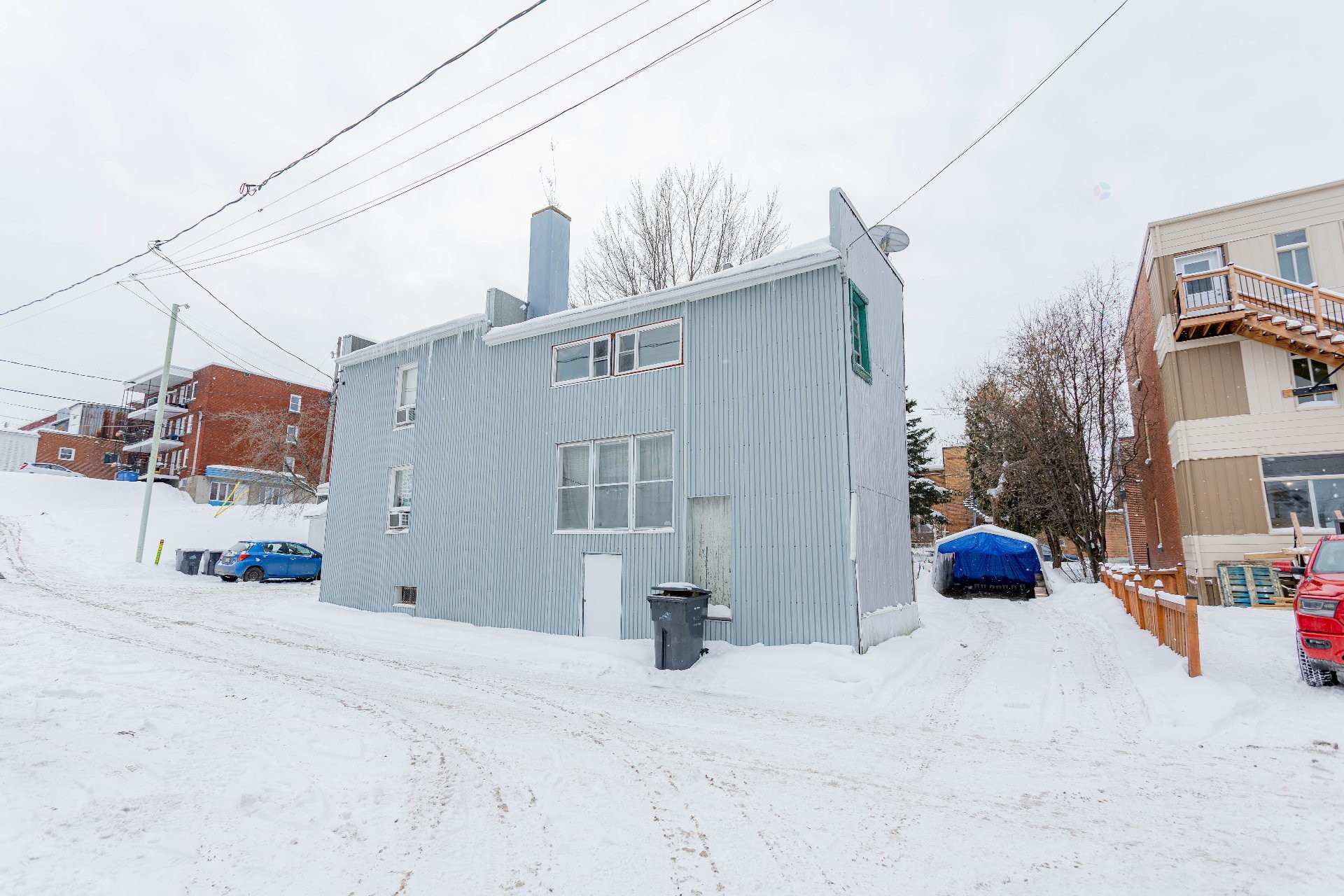 









942


Rue Lambert

,
Shawinigan,




QC
G9N4E8

