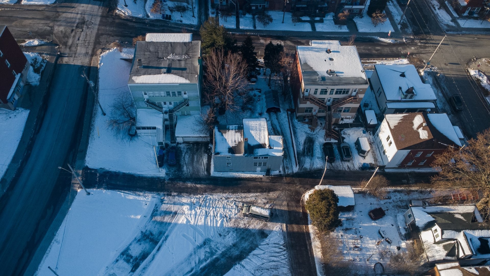 









942


Rue Lambert

,
Shawinigan,




QC
G9N4E8

