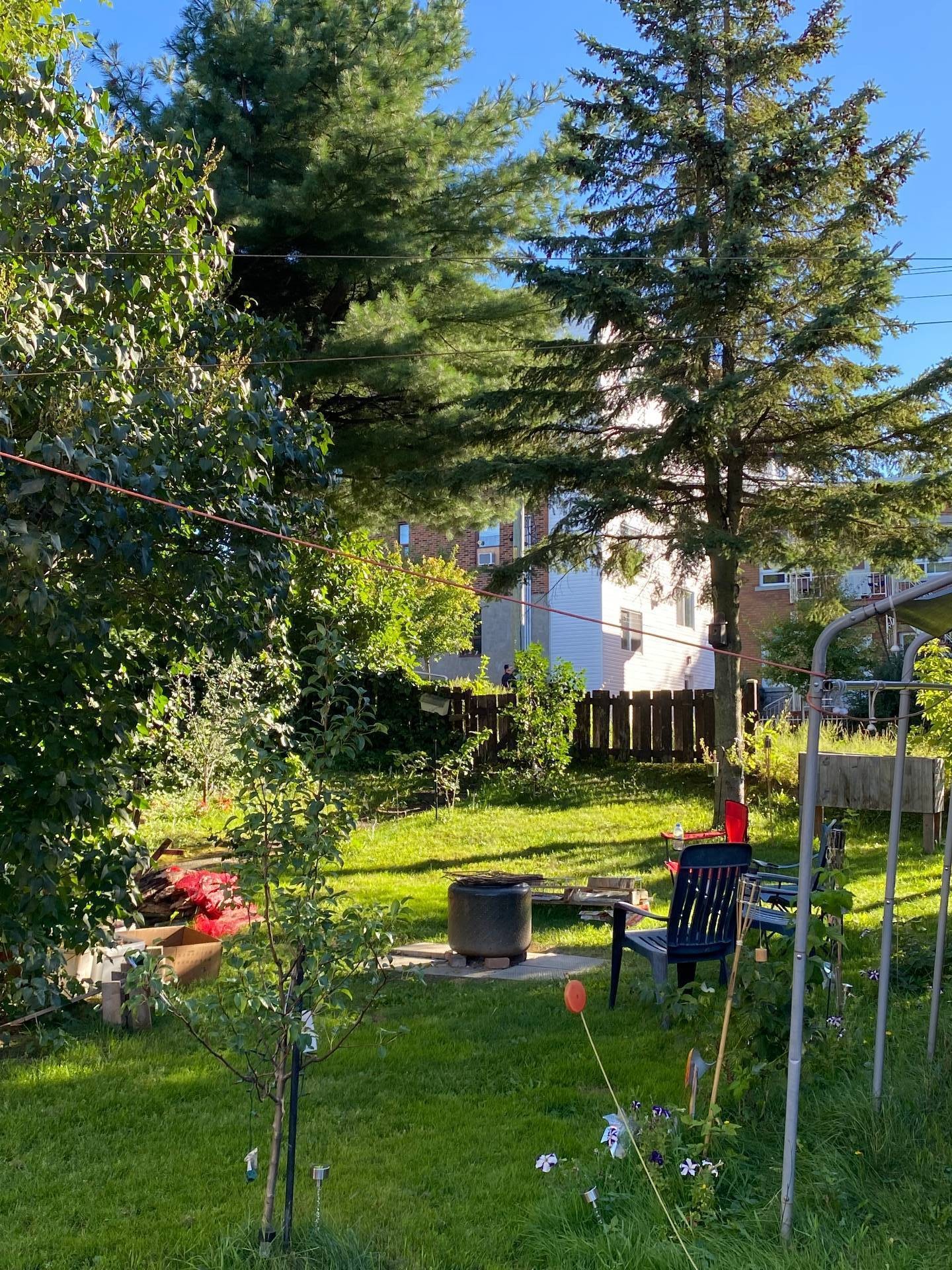 









942


Rue Lambert

,
Shawinigan,




QC
G9N4E8

