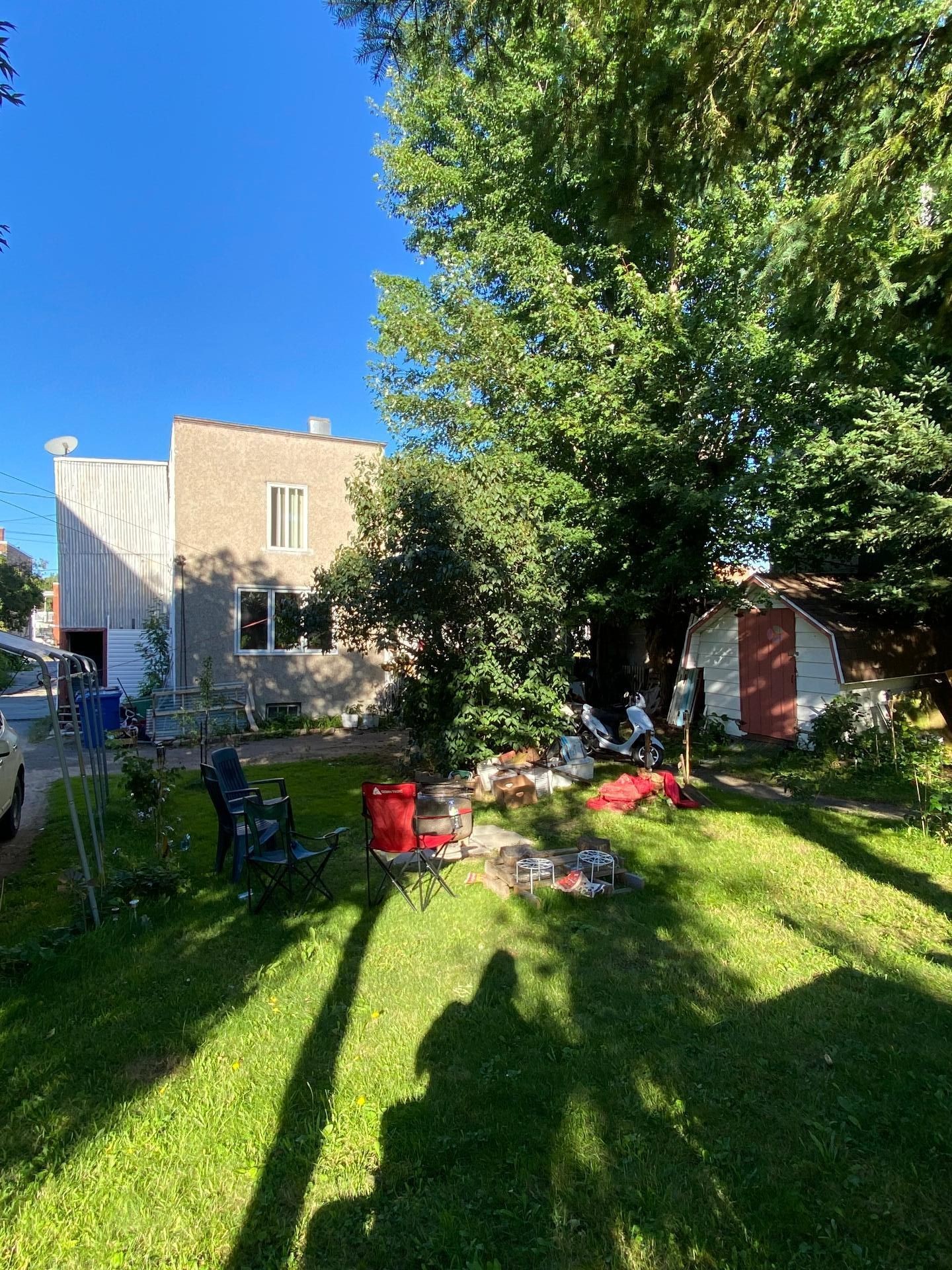 









942


Rue Lambert

,
Shawinigan,




QC
G9N4E8

