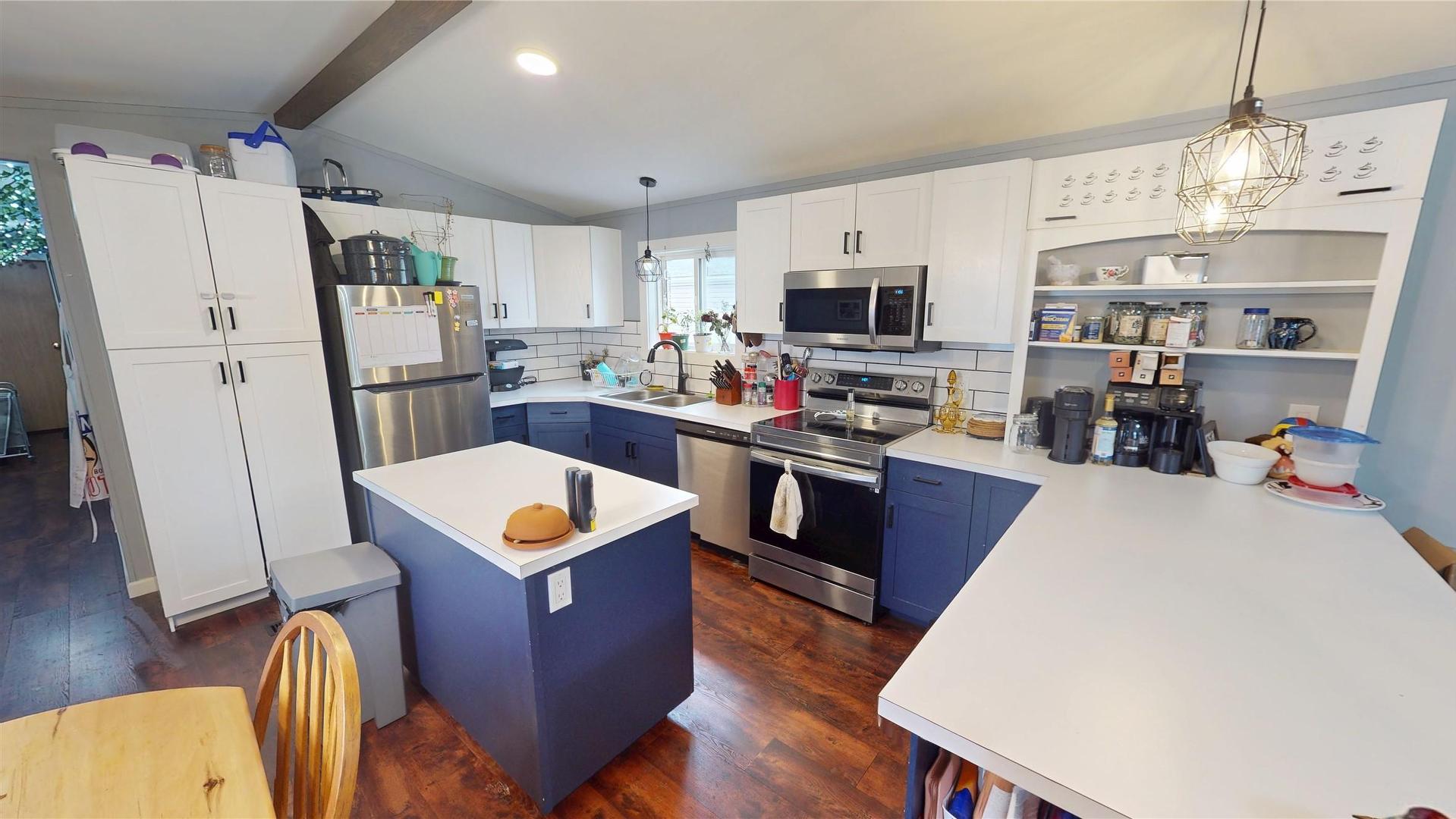 









2321


Industrial Road 2

, 44,
Cranbrook,




BC
V1C 6H3

