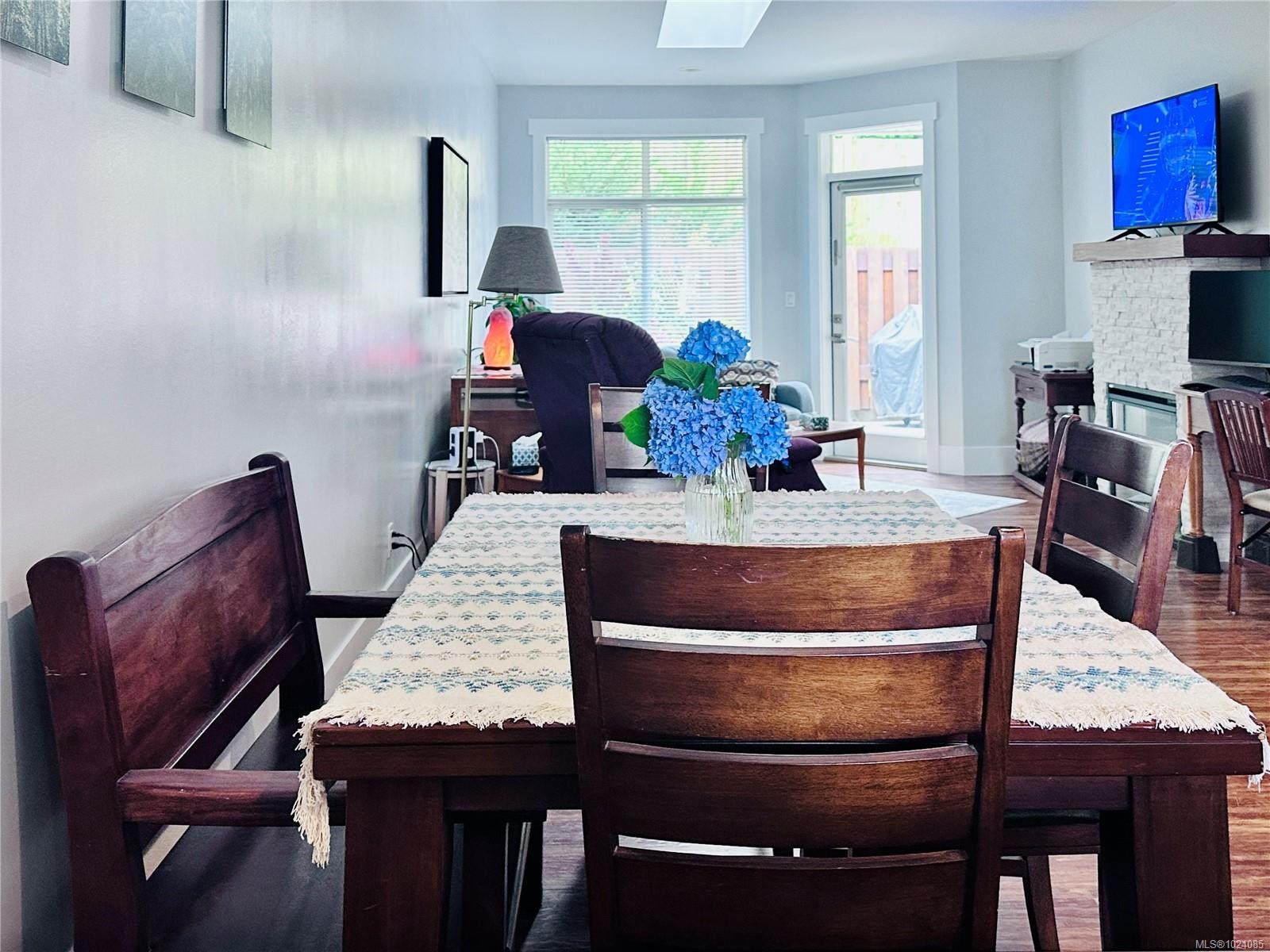 









300


Grosskleg

Way, 54,
Lake Cowichan,




BC
V0R 2G1

