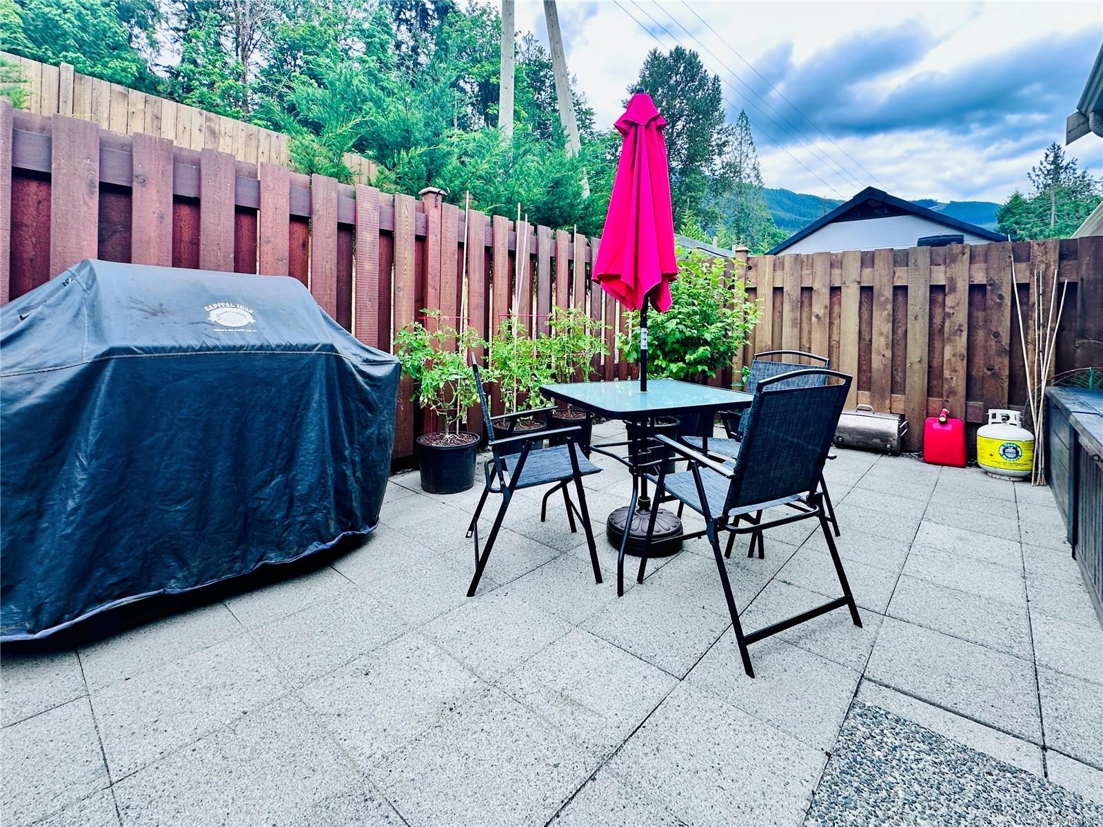 









300


Grosskleg

Way, 54,
Lake Cowichan,




BC
V0R 2G1

