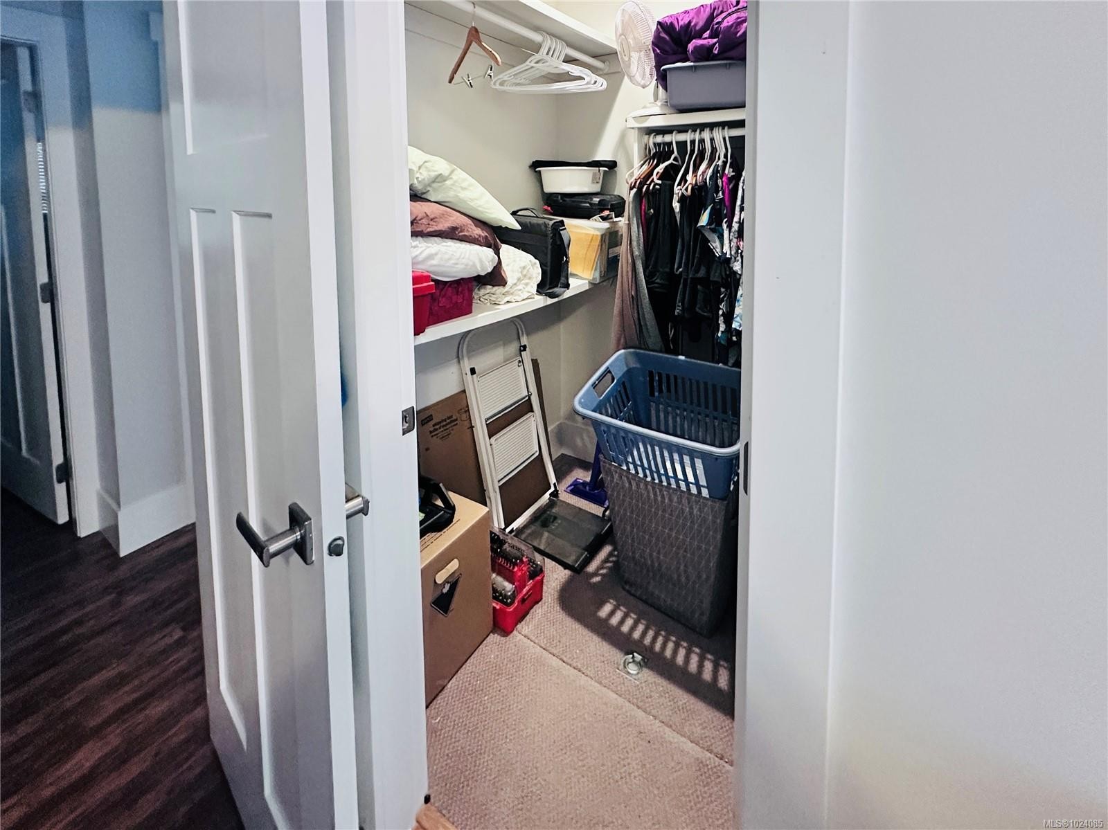 









300


Grosskleg

Way, 54,
Lake Cowichan,




BC
V0R 2G1

