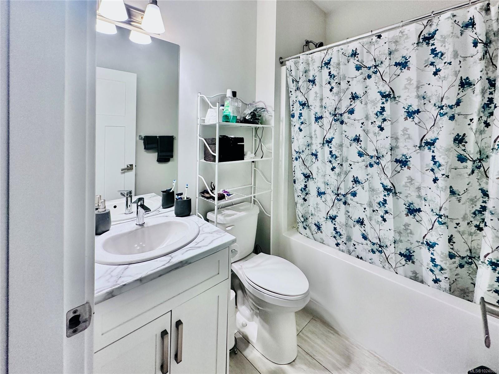 









300


Grosskleg

Way, 54,
Lake Cowichan,




BC
V0R 2G1

