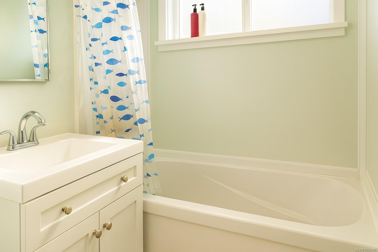 









2114


McKenzie

Ave,
Comox,




BC
V9M 1M7

