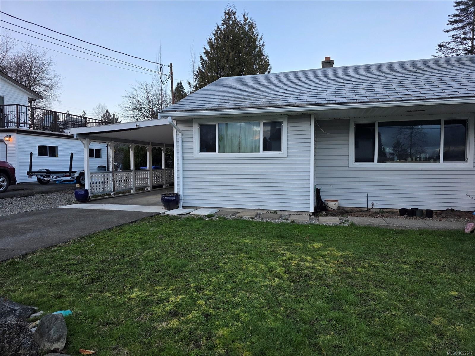 









2114


McKenzie

Ave,
Comox,




BC
V9M 1M7

