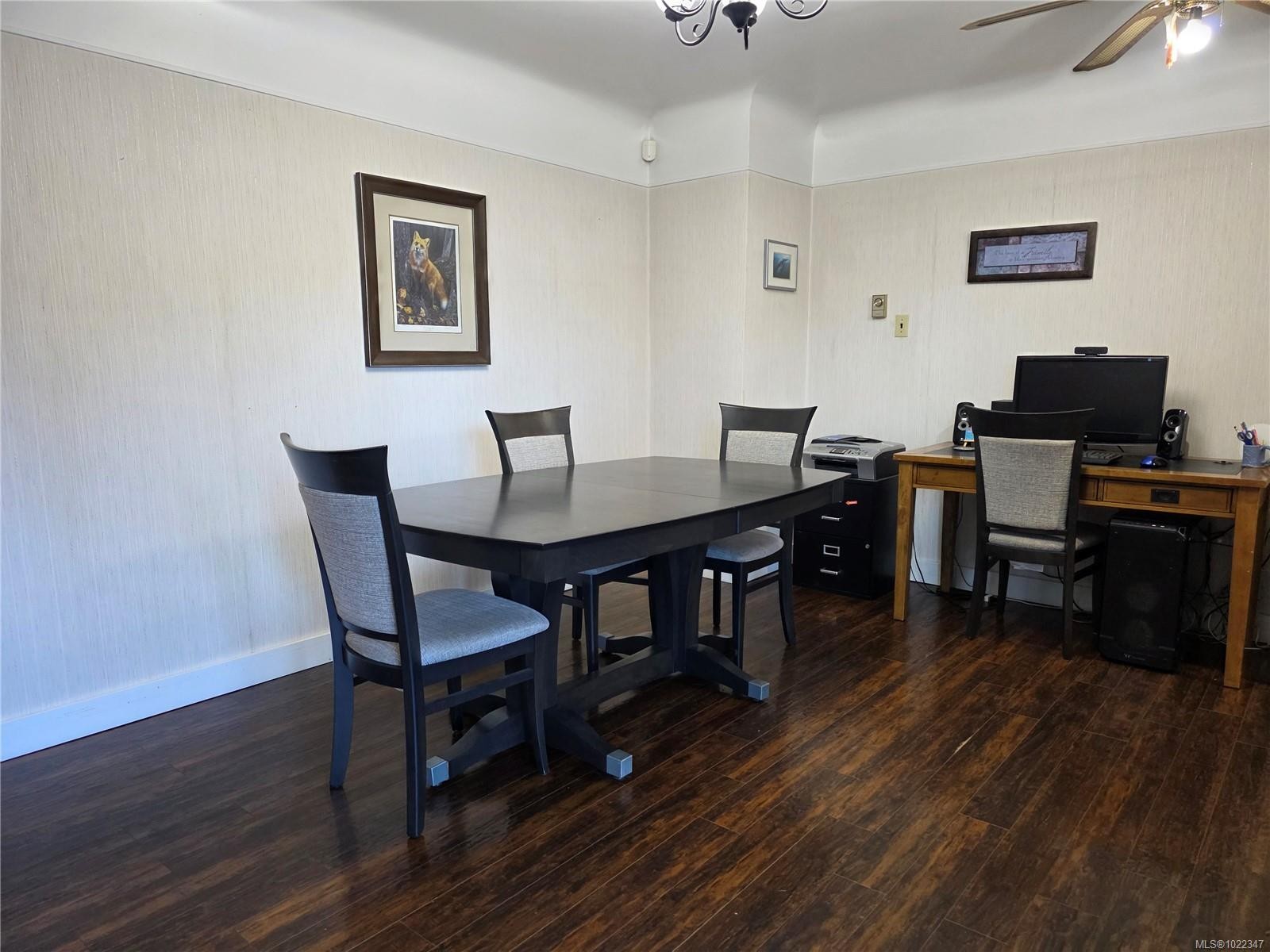 









2114


McKenzie

Ave,
Comox,




BC
V9M 1M7

