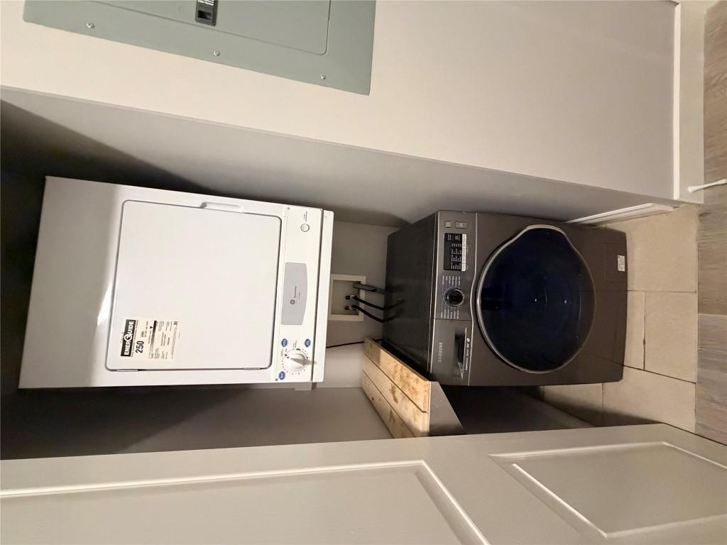 









3833


Brown

Road, 1211,
West Kelowna,




BC
V4T 2J3

