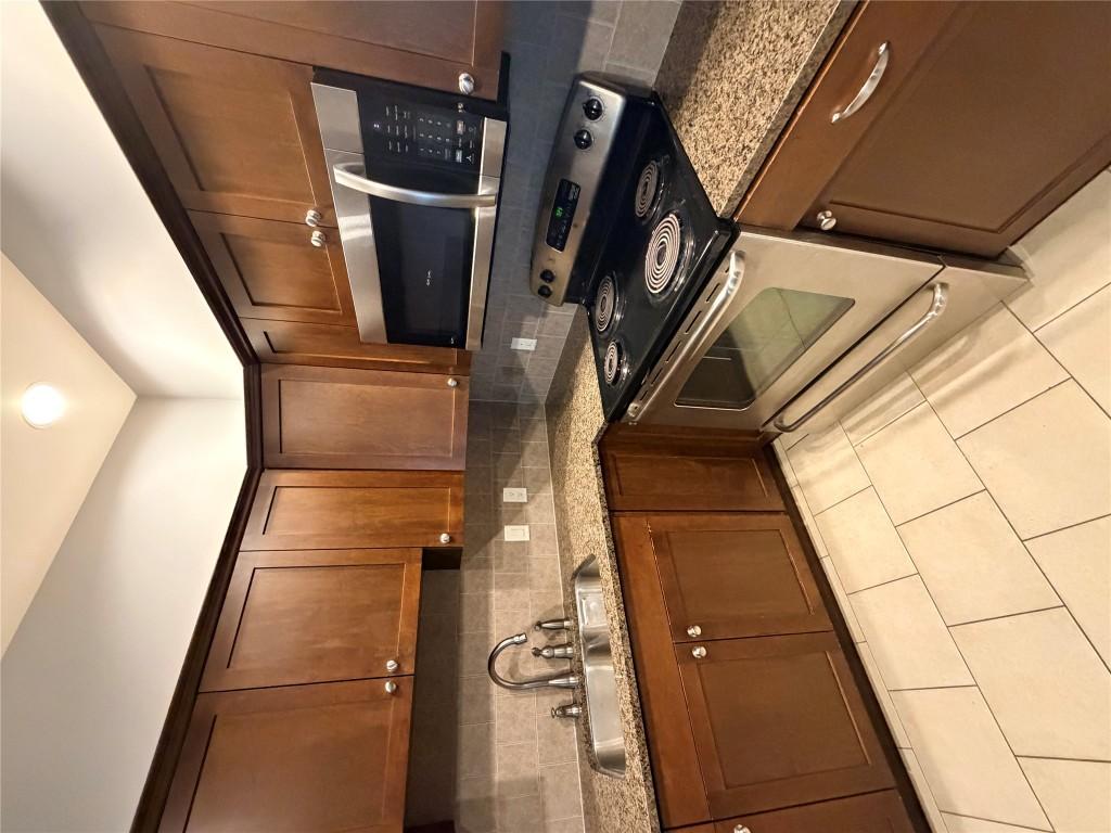 









3833


Brown

Road, 1211,
West Kelowna,




BC
V4T 2J3

