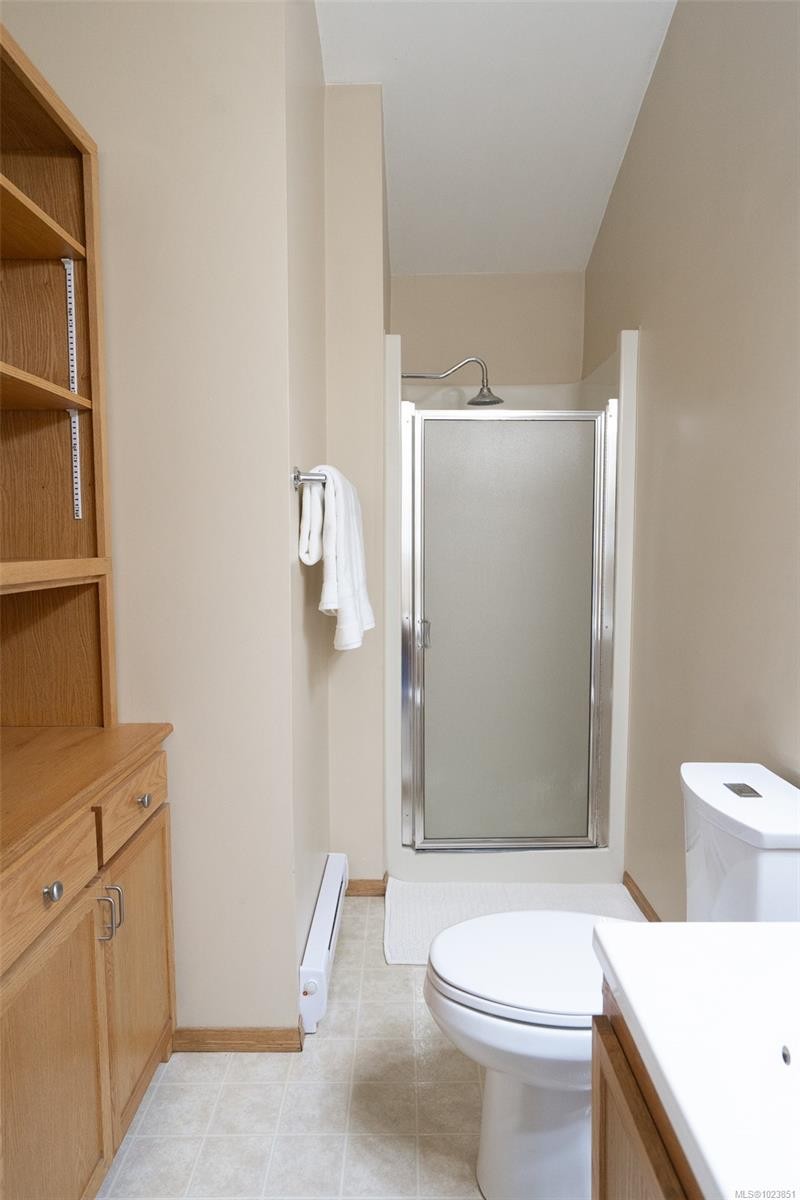 









121


Thomas

Rd,
Salt Spring,




BC
V8K 1R2

