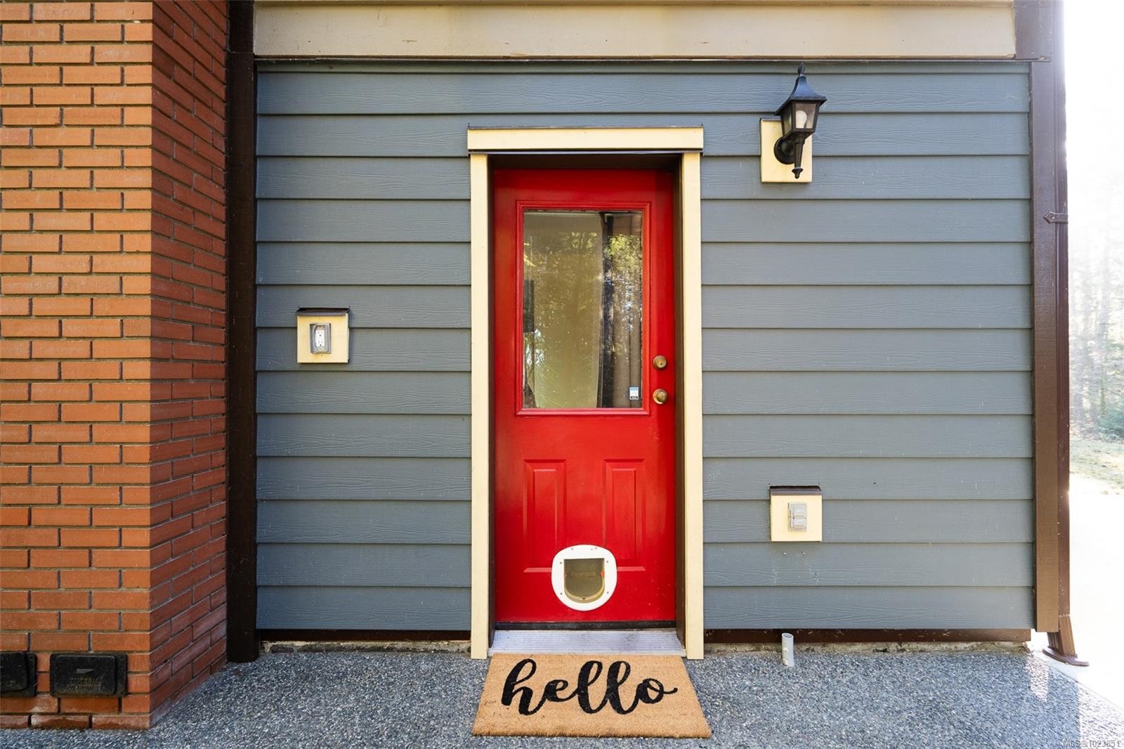 









121


Thomas

Rd,
Salt Spring,




BC
V8K 1R2

