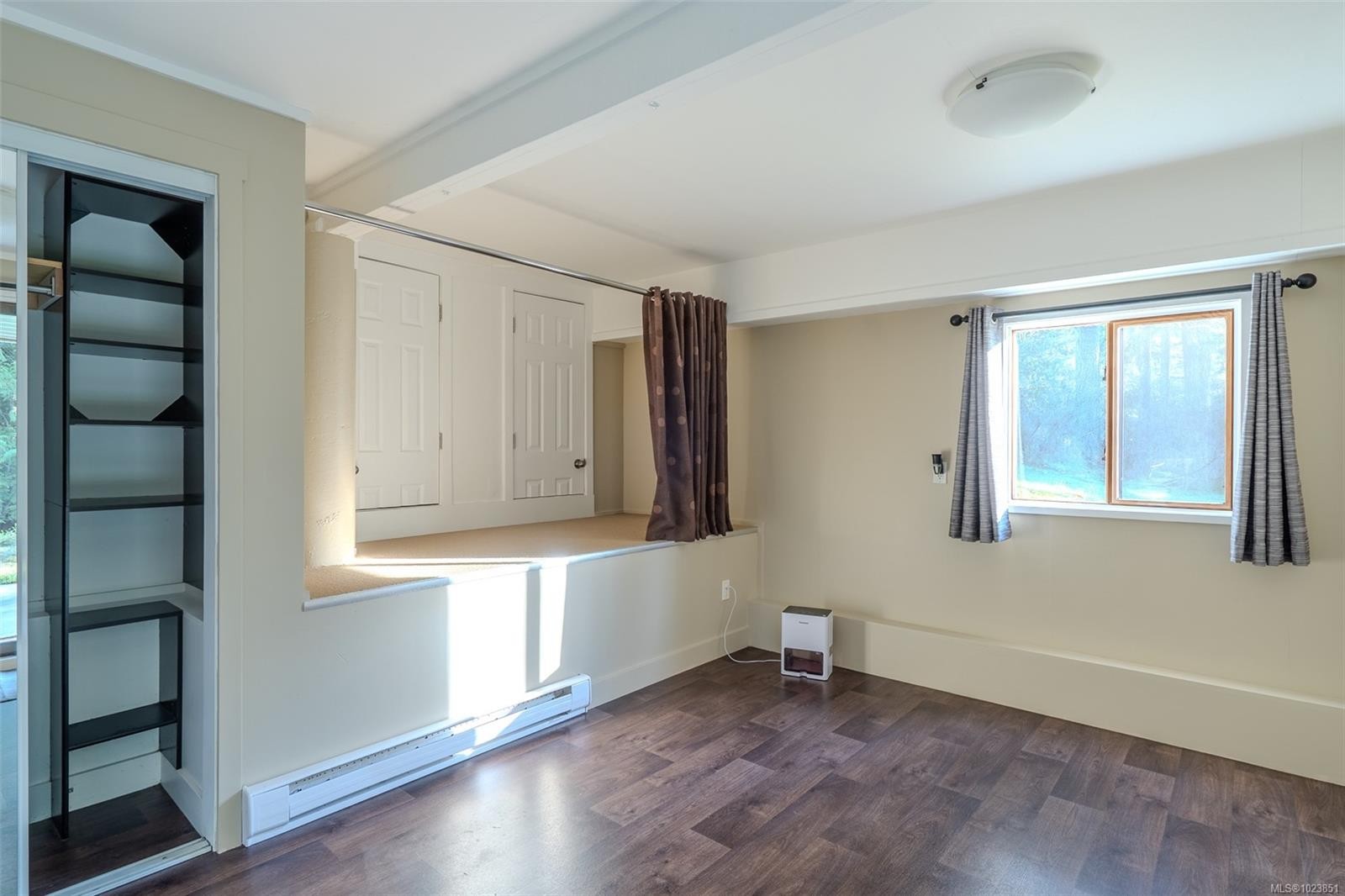 









121


Thomas

Rd,
Salt Spring,




BC
V8K 1R2

