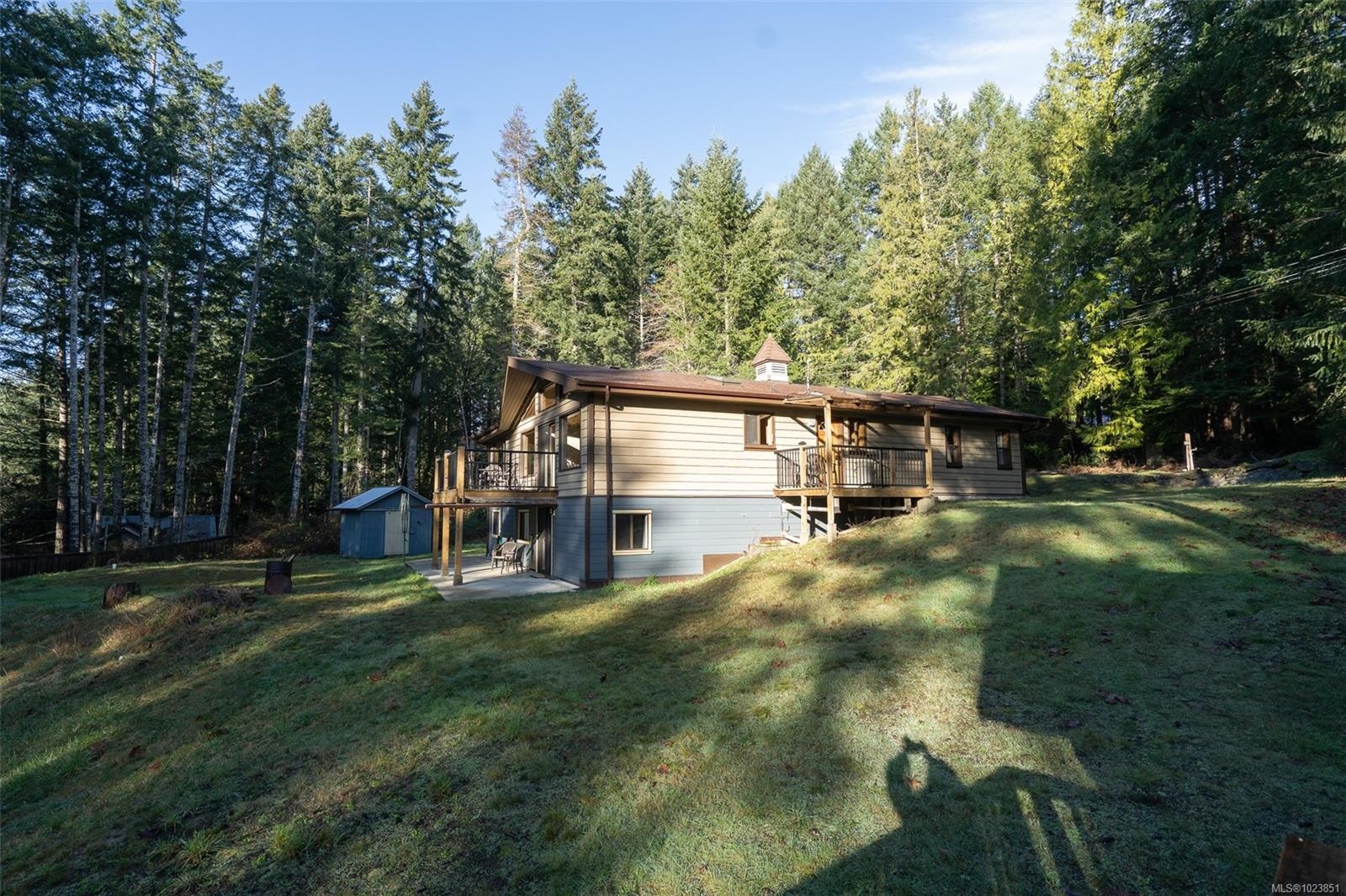 









121


Thomas

Rd,
Salt Spring,




BC
V8K 1R2

