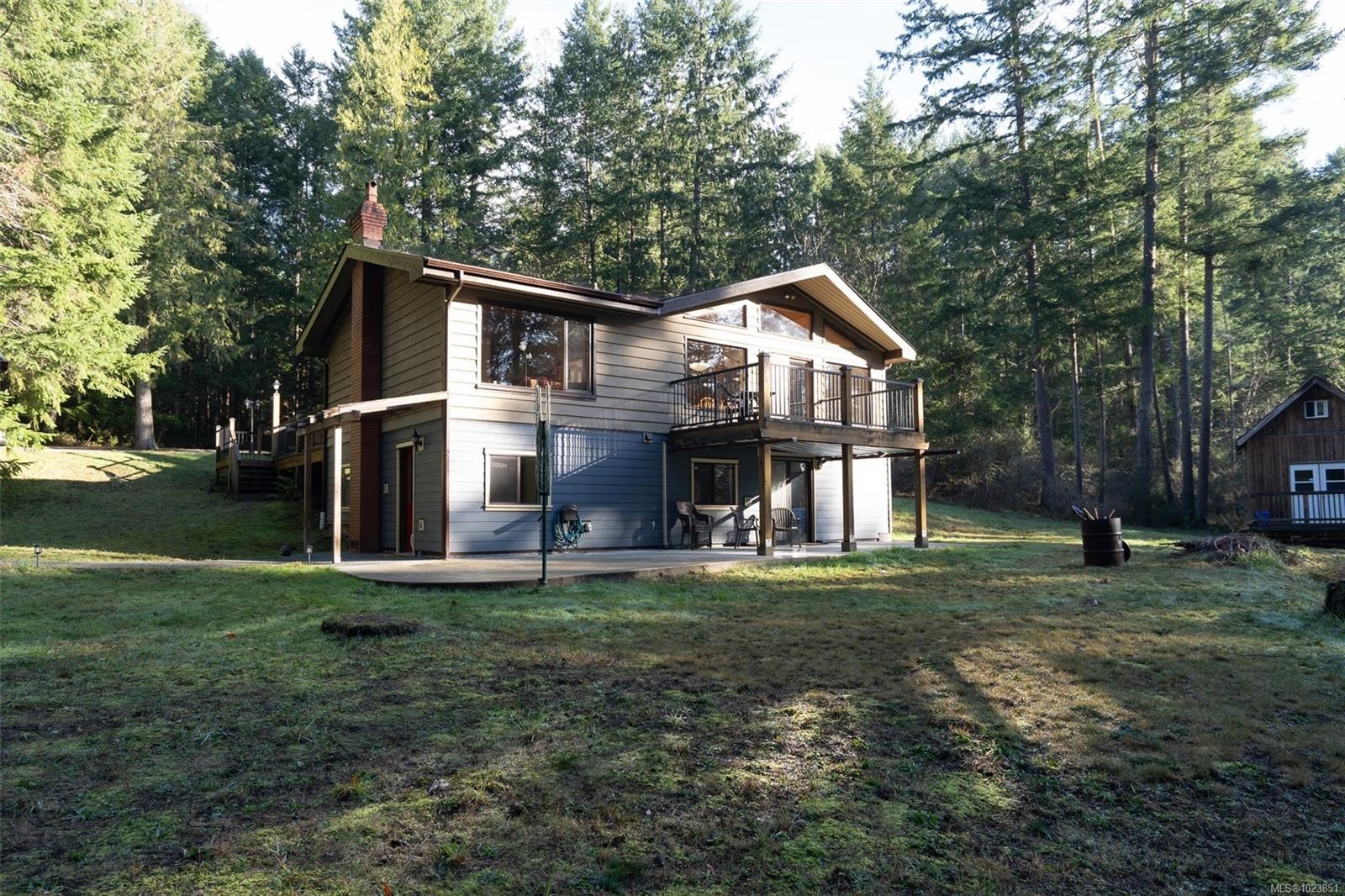 









121


Thomas

Rd,
Salt Spring,




BC
V8K 1R2

