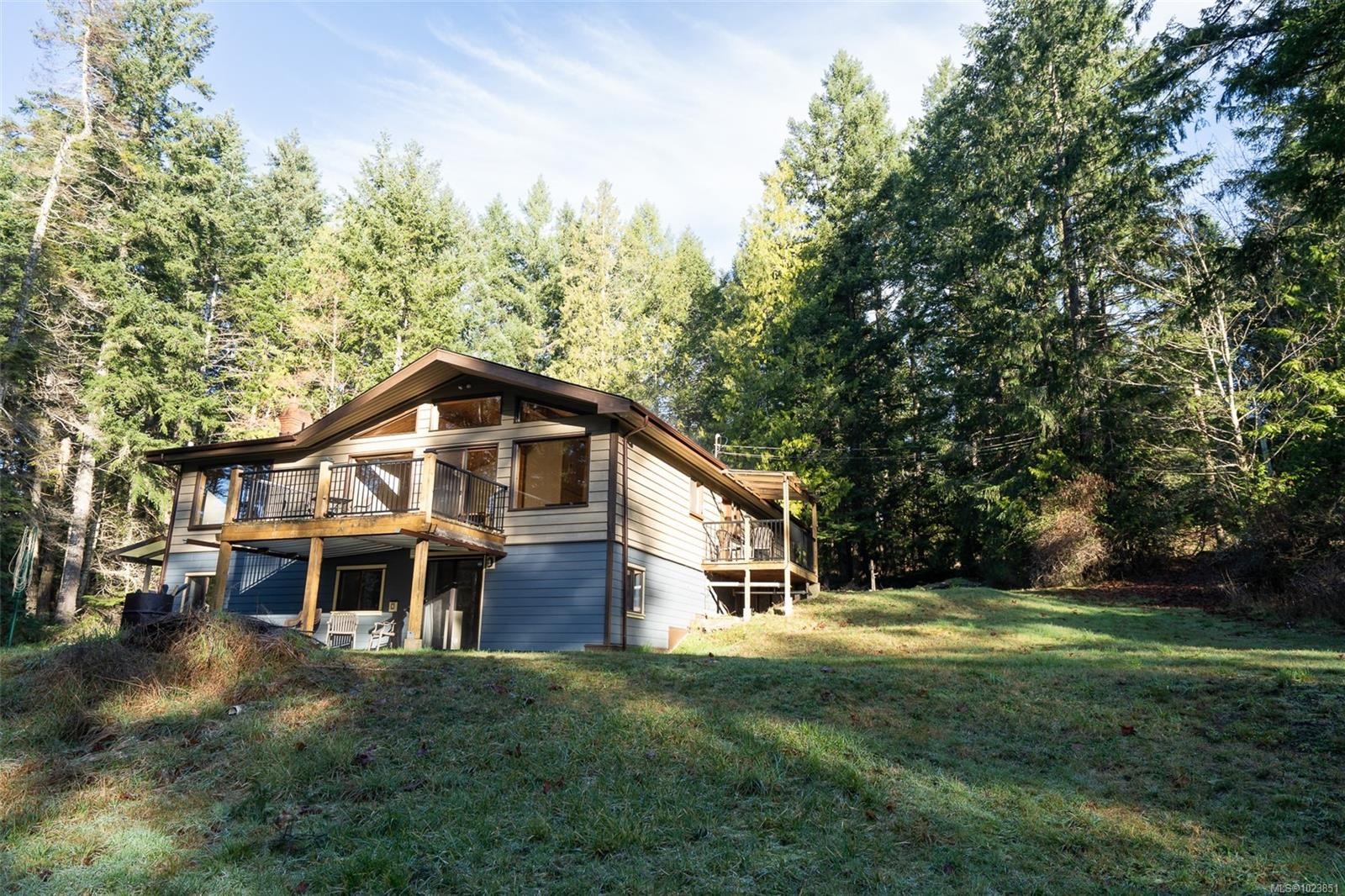 









121


Thomas

Rd,
Salt Spring,




BC
V8K 1R2

