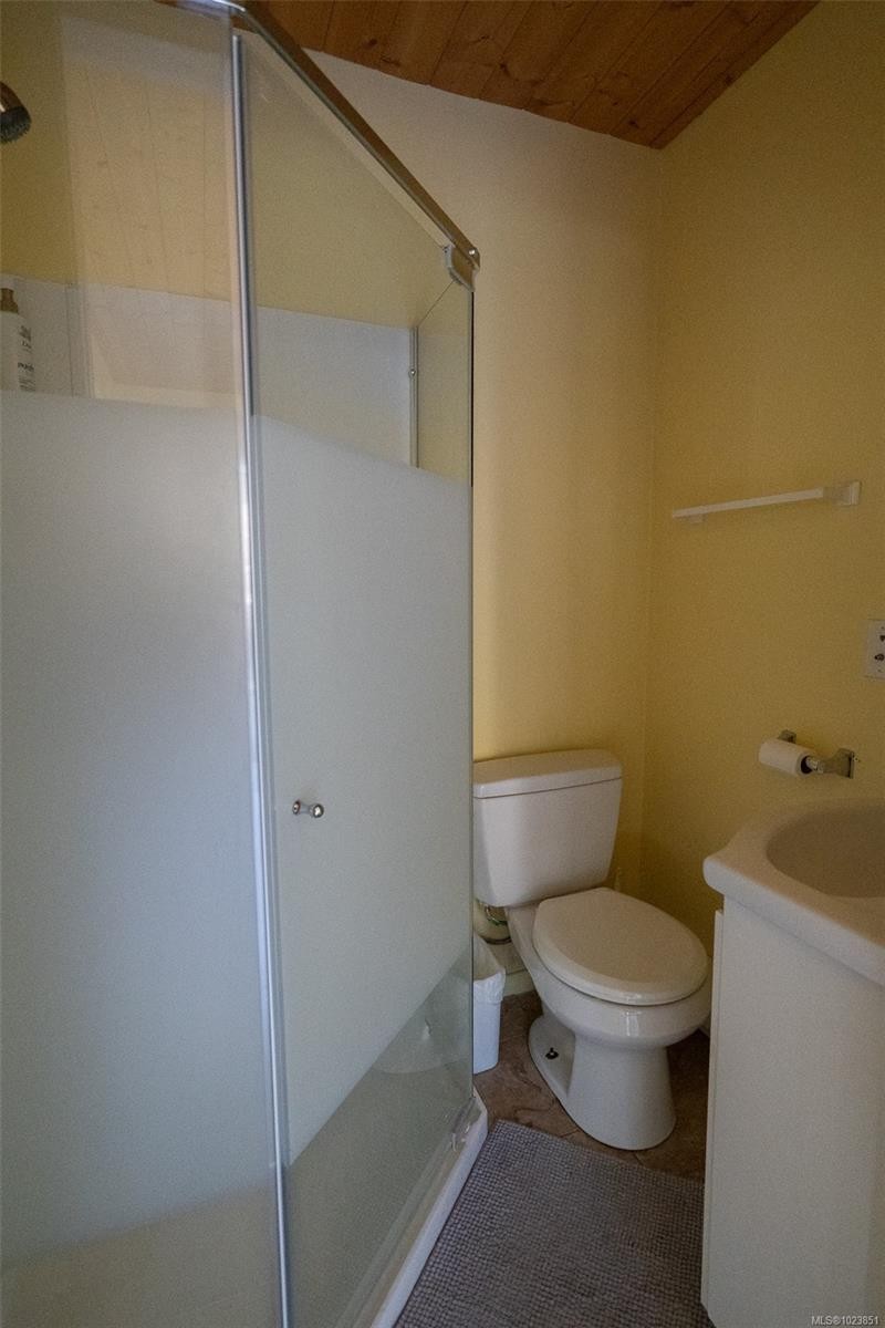 









121


Thomas

Rd,
Salt Spring,




BC
V8K 1R2

