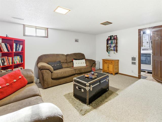 









37


MCIVOR

LANE,
St Andrews,




MB
R1A 2A7

