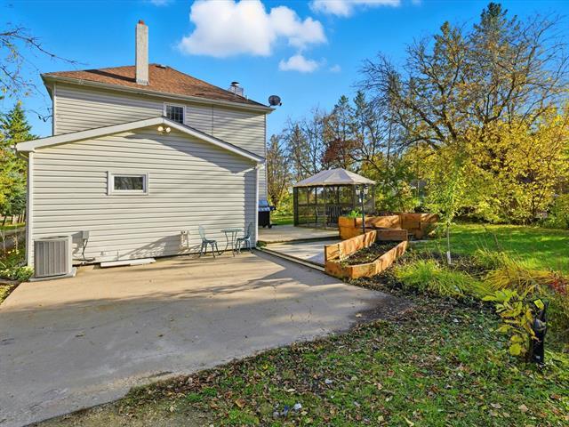 









37


MCIVOR

LANE,
St Andrews,




MB
R1A 2A7

