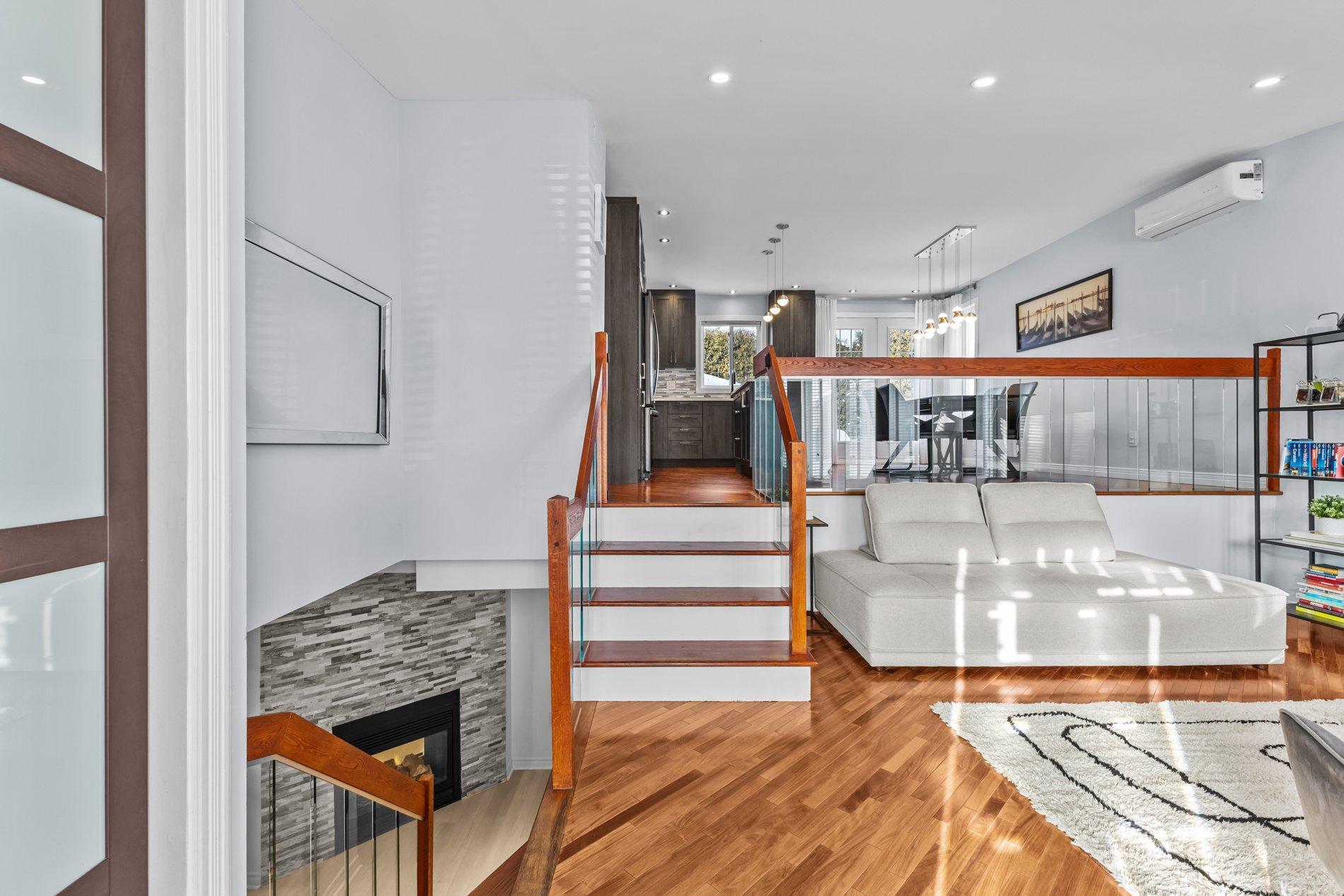 









80


Rue des Tourterelles

,
La Prairie,




QC
J5R5W3

