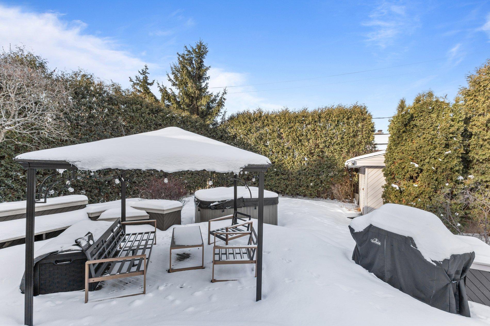 









80


Rue des Tourterelles

,
La Prairie,




QC
J5R5W3

