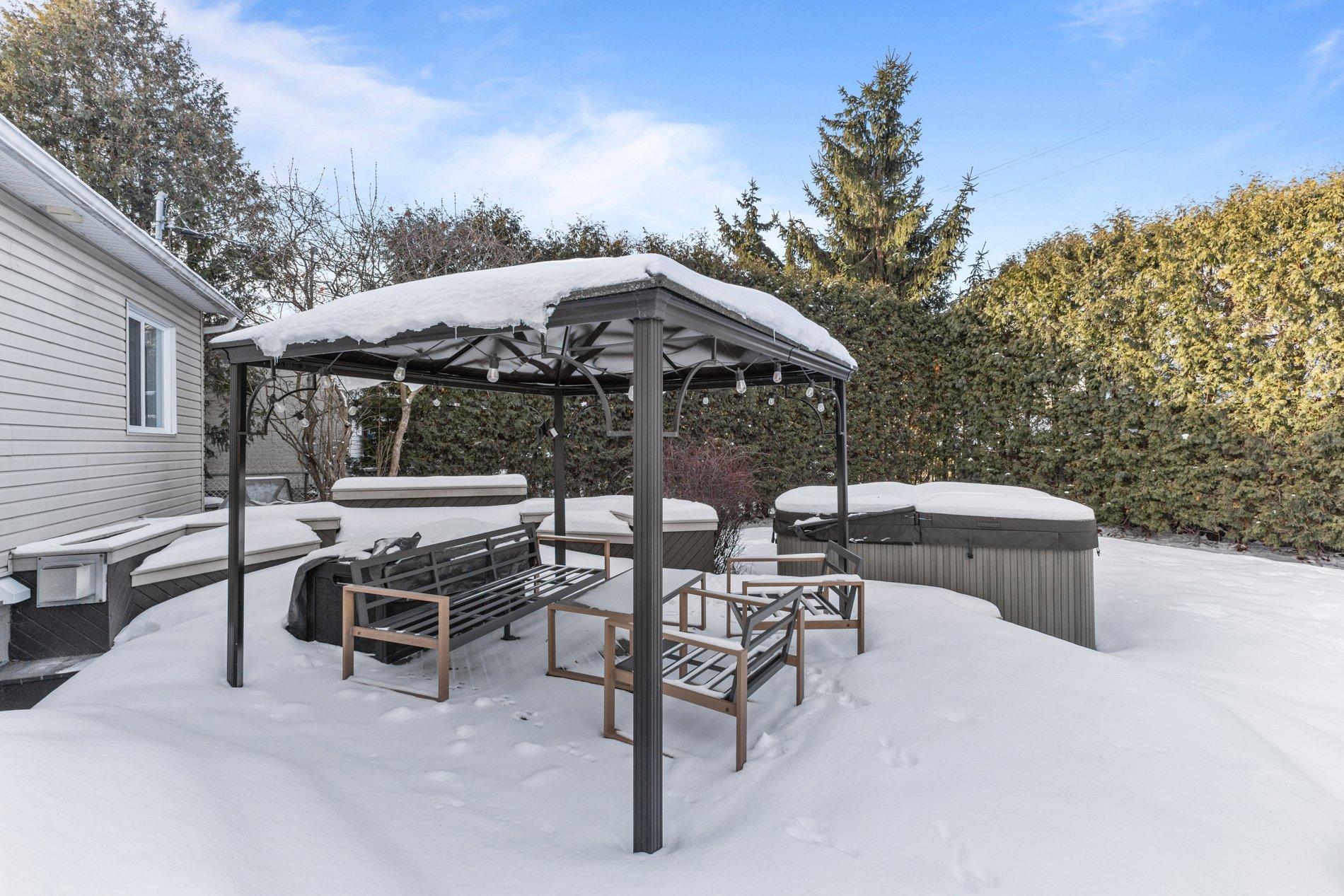 









80


Rue des Tourterelles

,
La Prairie,




QC
J5R5W3

