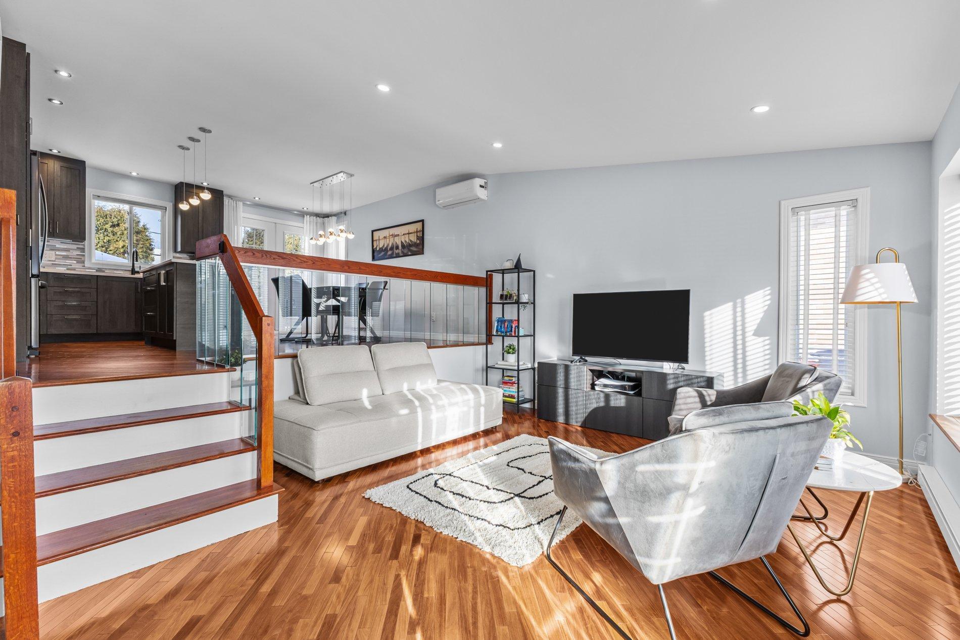 









80


Rue des Tourterelles

,
La Prairie,




QC
J5R5W3

